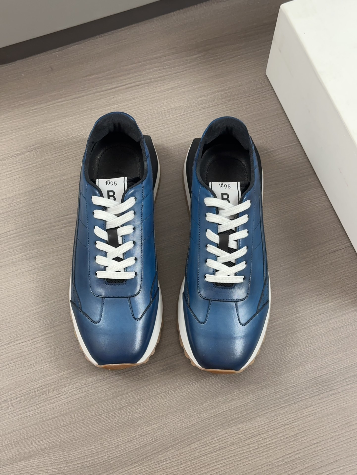 Berluti/Bruti zapatillas deportivas casuales de caña baja, la parte superior de esta versátil zapati