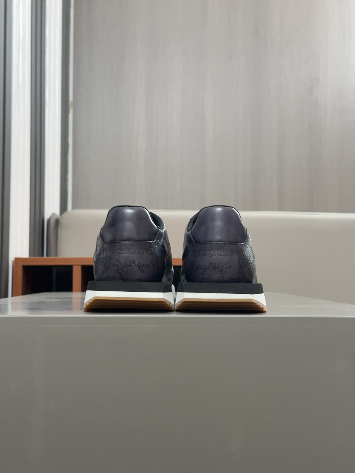 Berluti/Bruti zapatillas deportivas casuales de caña baja, la parte superior de esta versátil zapati