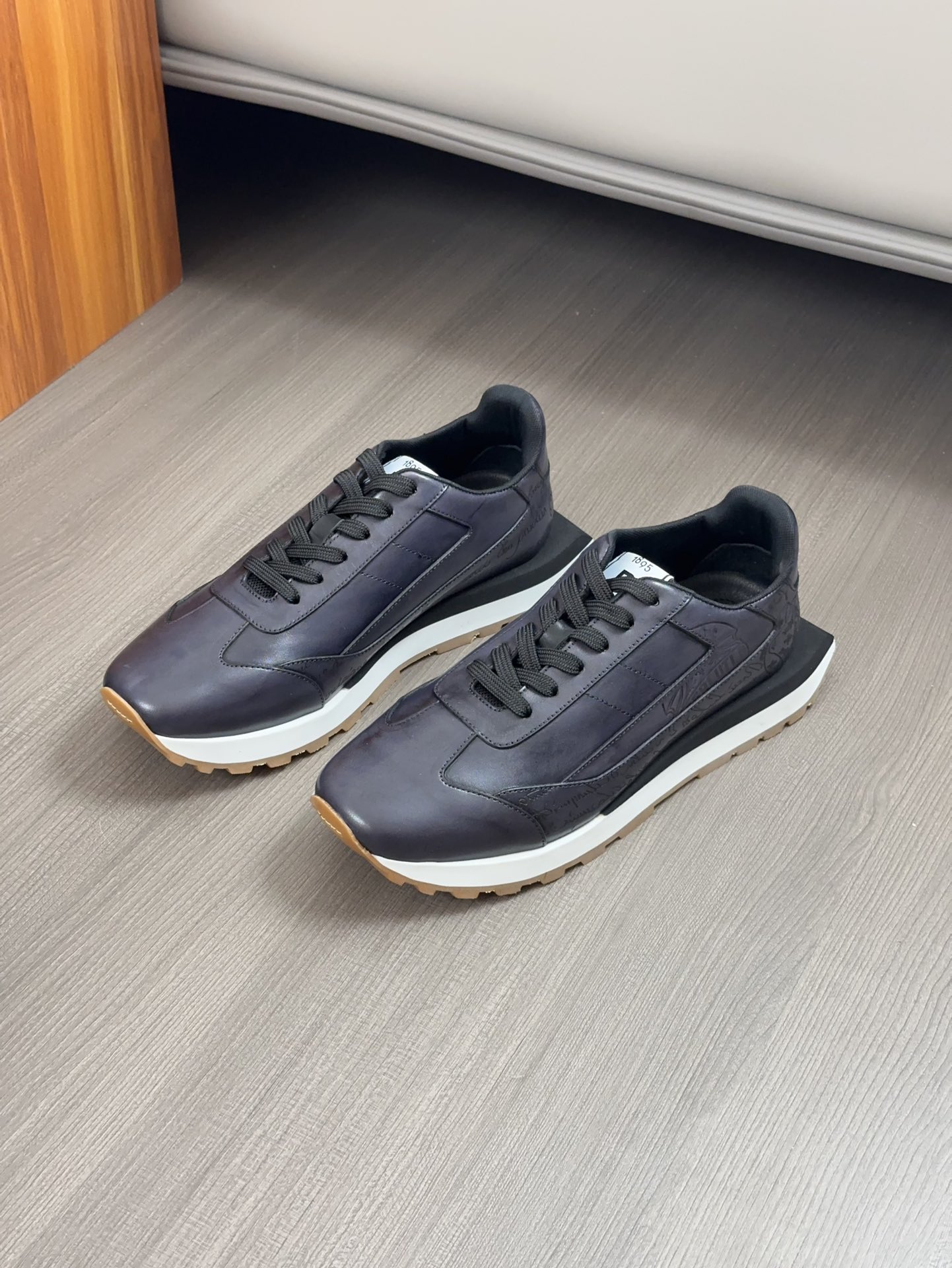 Berluti/Bruti zapatillas deportivas casuales de caña baja, la parte superior de esta versátil zapati