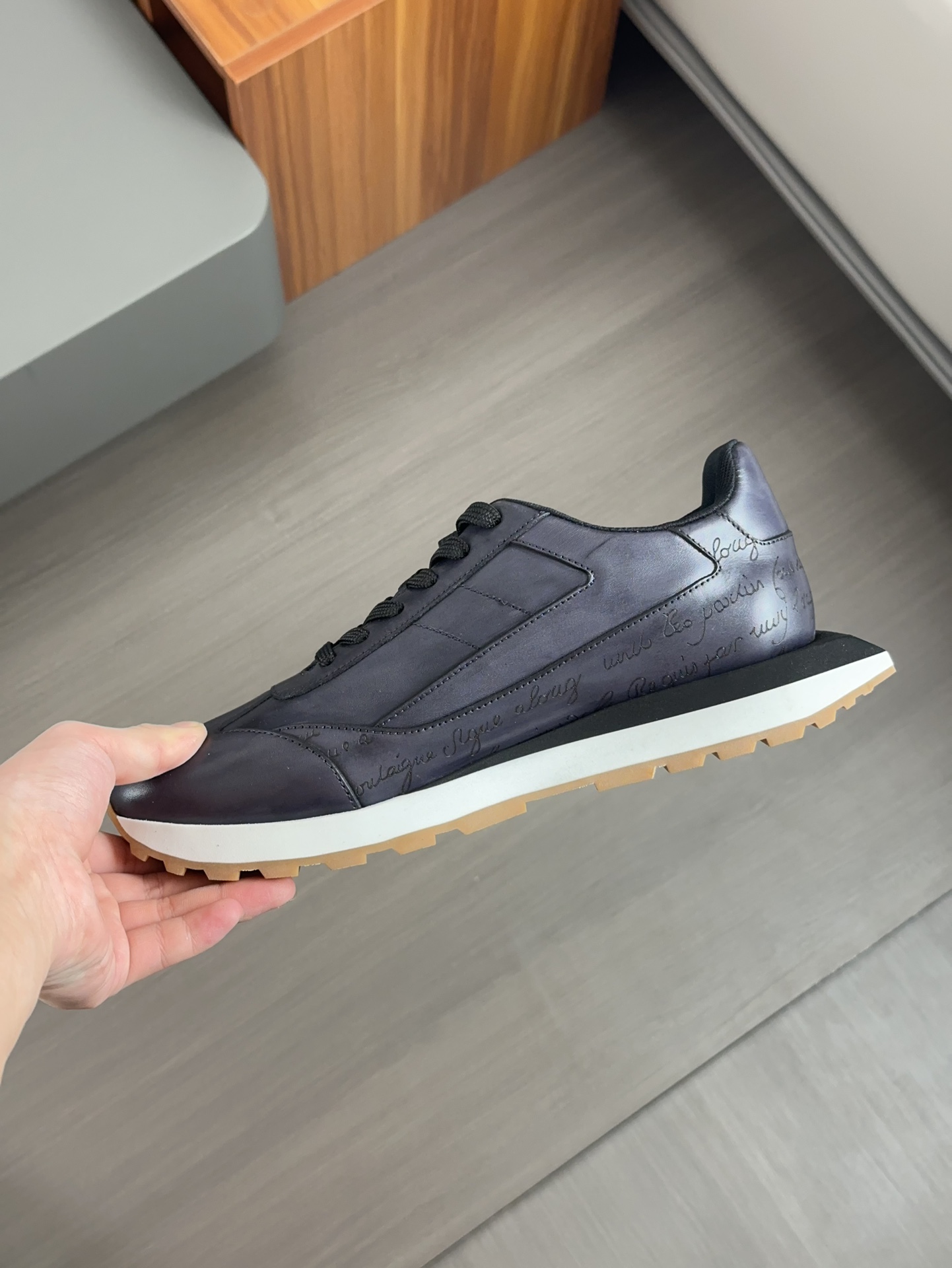 Berluti/Bruti zapatillas deportivas casuales de caña baja, la parte superior de esta versátil zapati