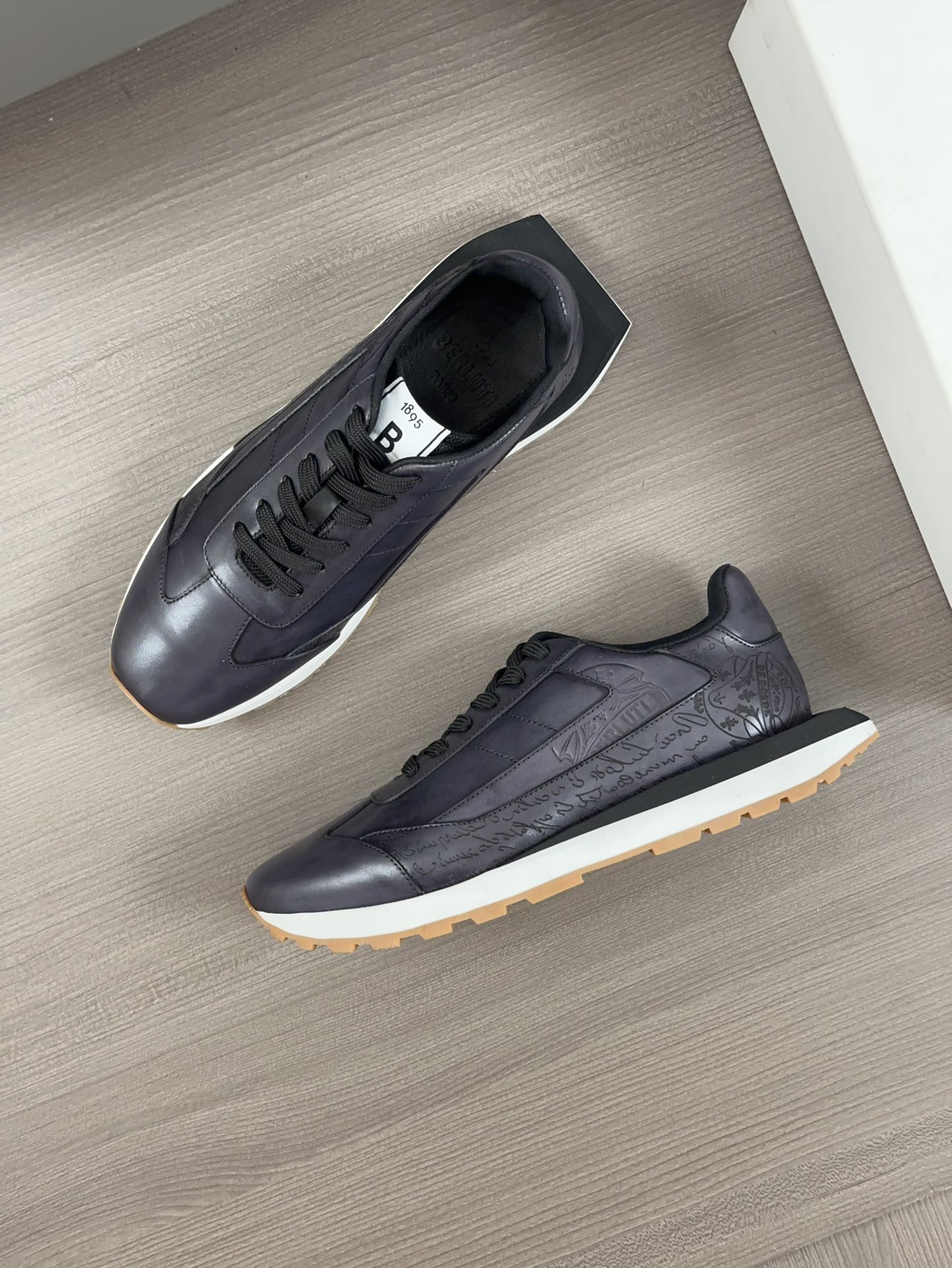 Berluti/Bruti zapatillas deportivas casuales de caña baja, la parte superior de esta versátil zapati