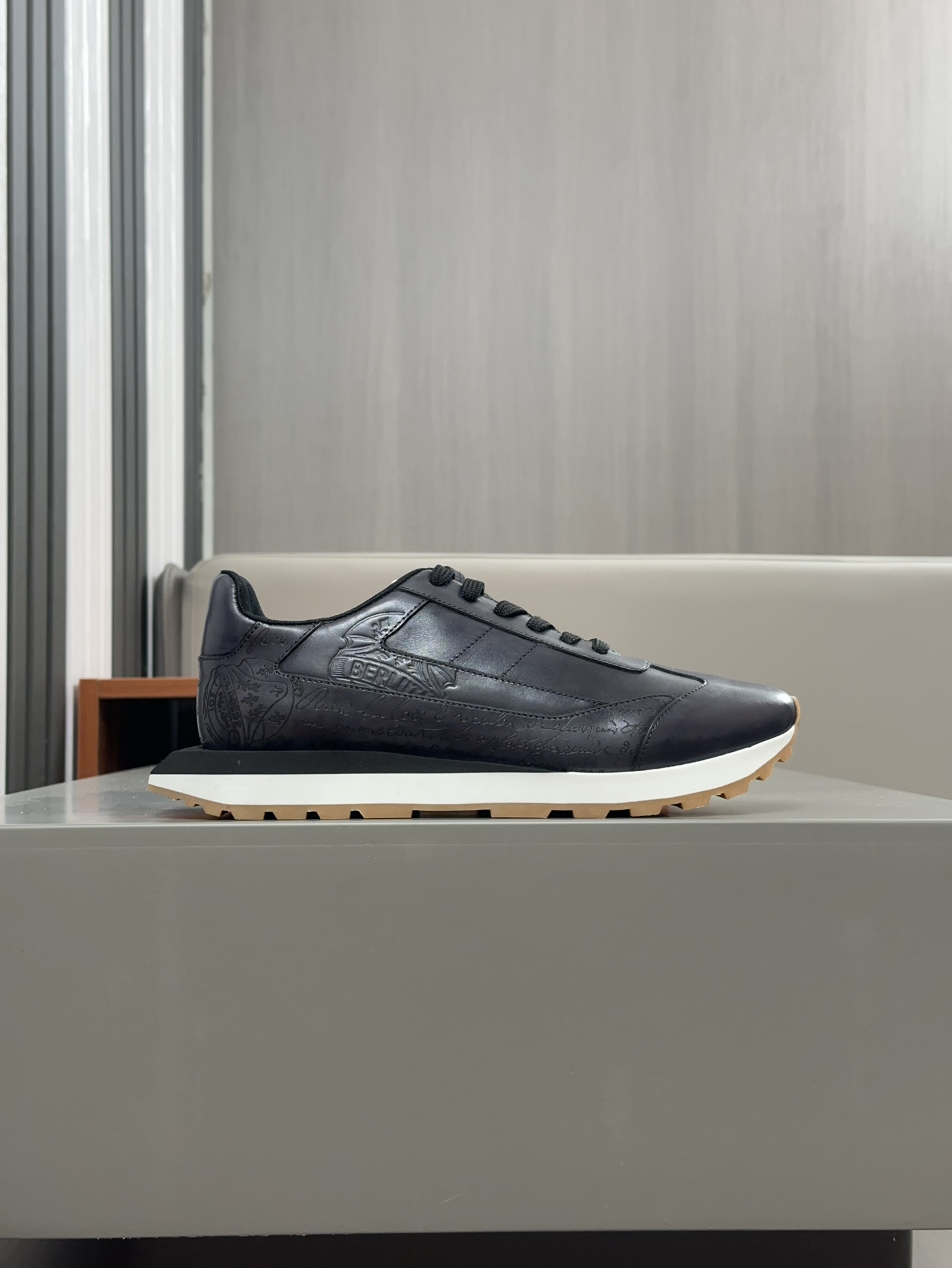 Berluti/Bruti zapatillas deportivas casuales de caña baja, la parte superior de esta versátil zapati