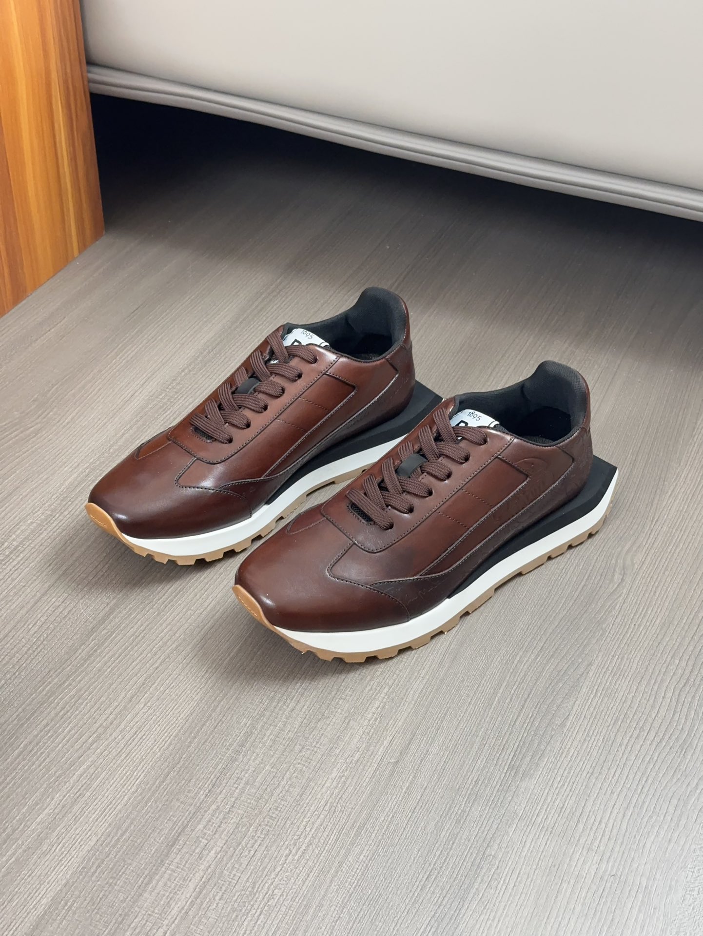 Berluti/Bruti zapatillas deportivas casuales de caña baja, la parte superior de esta versátil zapati