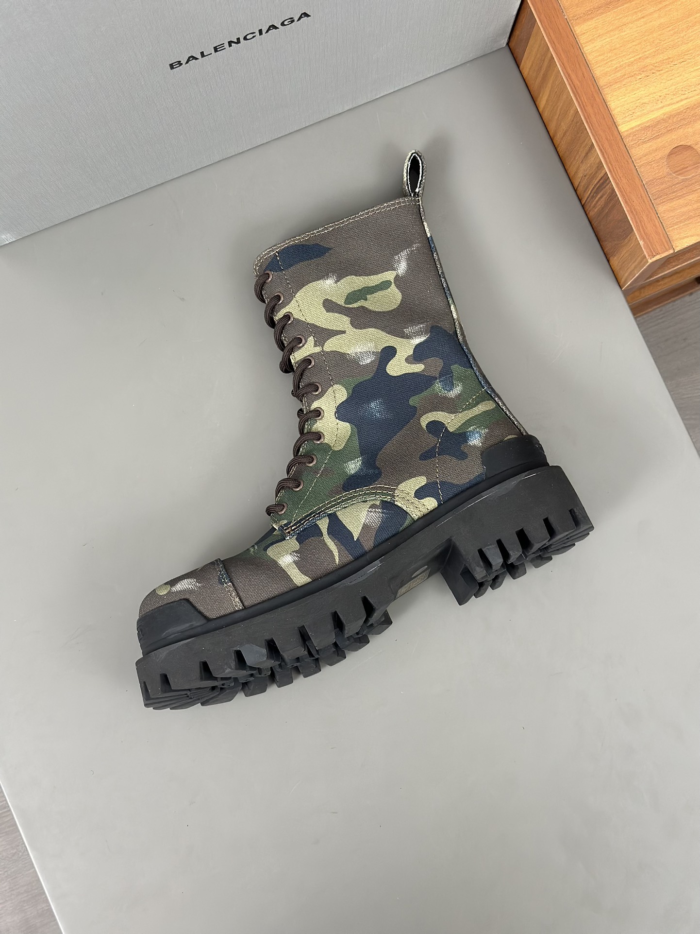 Factory Parisienne - Botas Martin Vintage 𝗕𝗔𝗔𝗟𝗘𝗡𝗖𝗜 Versión puramente original de las Botas M