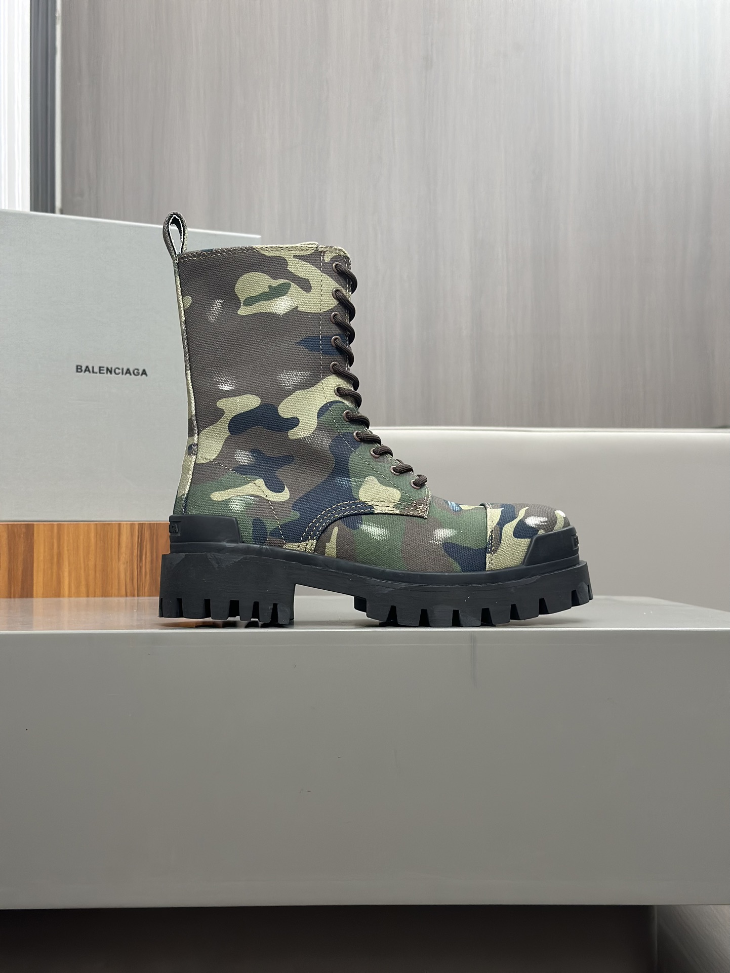Factory Parisienne - Botas Martin Vintage 𝗕𝗔𝗔𝗟𝗘𝗡𝗖𝗜 Versión puramente original de las Botas M