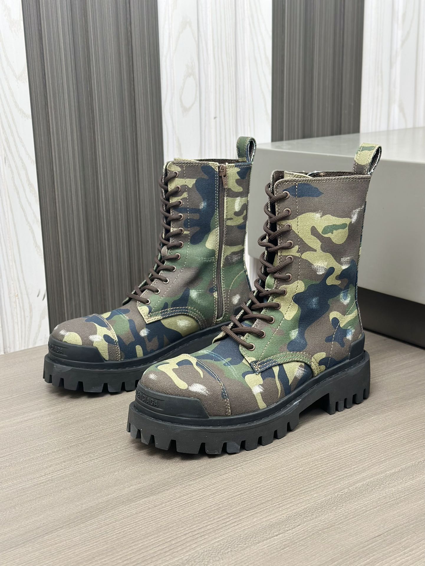 Factory Parisienne - Botas Martin Vintage 𝗕𝗔𝗔𝗟𝗘𝗡𝗖𝗜 Versión puramente original de las Botas M