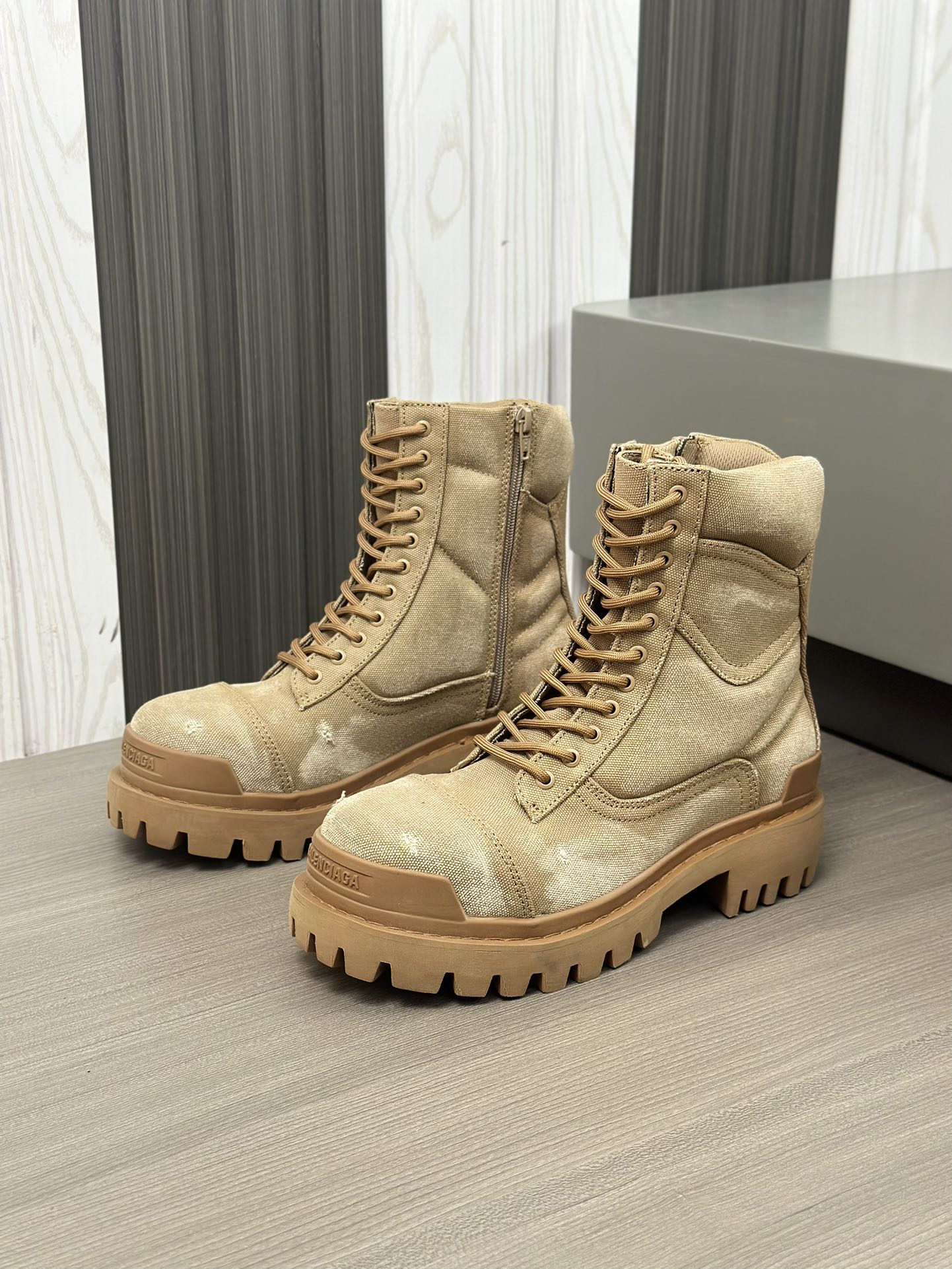 Factory Parisienne - Botas Martin Vintage 𝗕𝗔𝗔𝗟𝗘𝗡𝗖𝗜 Versión puramente original de las Botas M