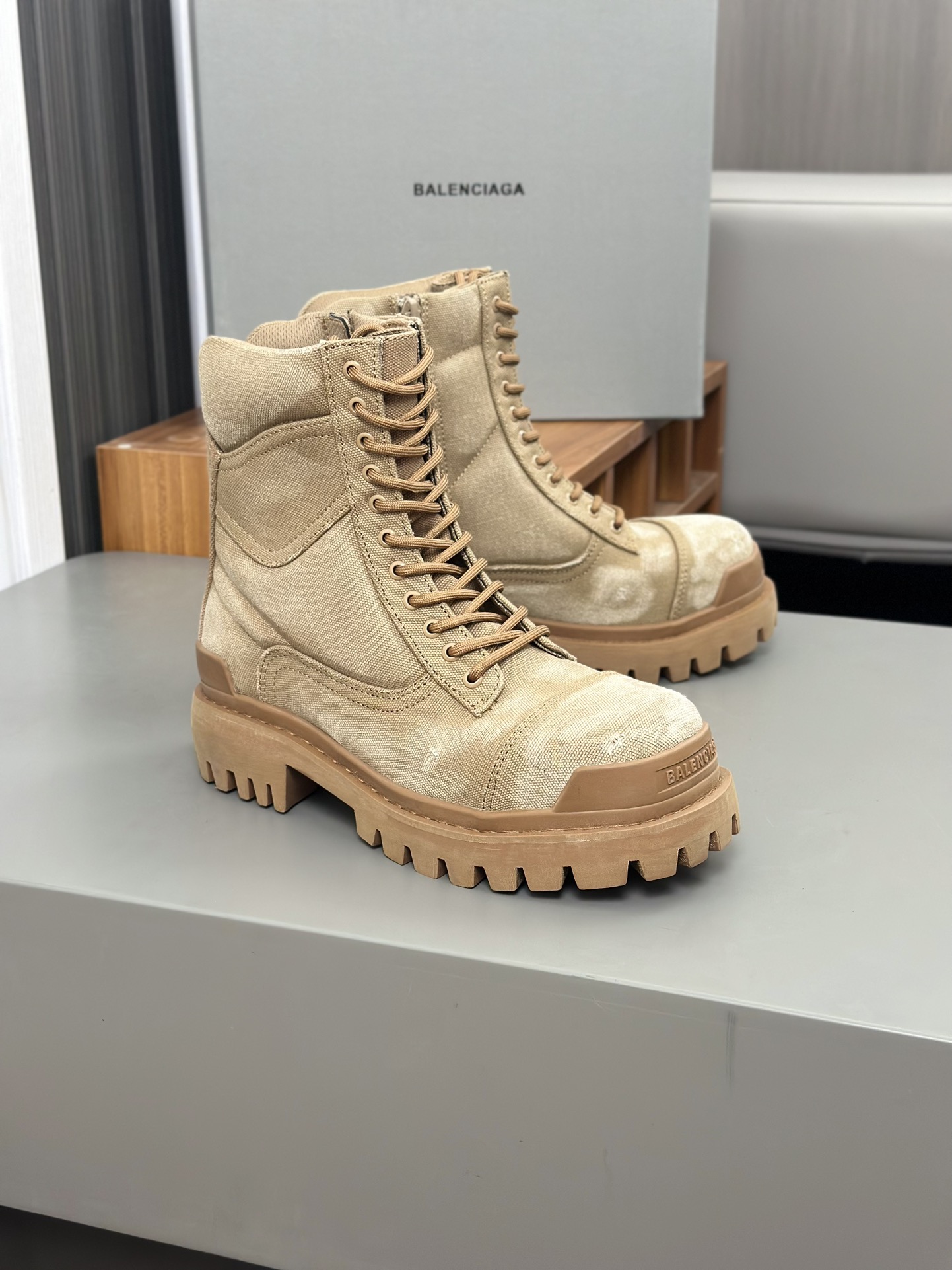 Factory Parisienne - Botas Martin Vintage 𝗕𝗔𝗔𝗟𝗘𝗡𝗖𝗜 Versión puramente original de las Botas M