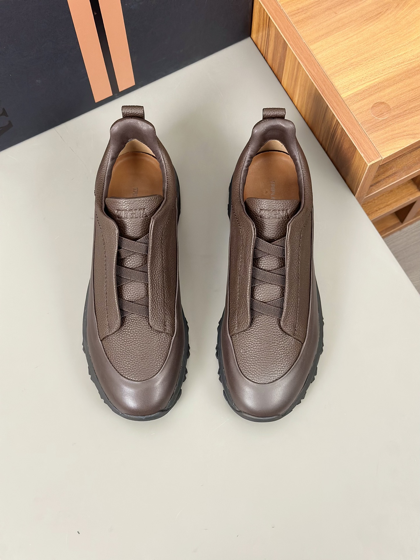 2024Nueva Serie ZEGNA Zegna Zapatos de los hombres de gamuza Triple StitchMonte zapatos casuales de 