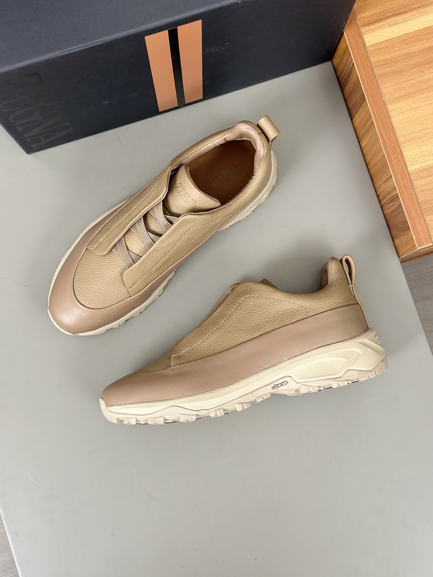 2024Nueva Serie ZEGNA Zegna Zapatos de los hombres de gamuza Triple StitchMonte zapatos casuales de 