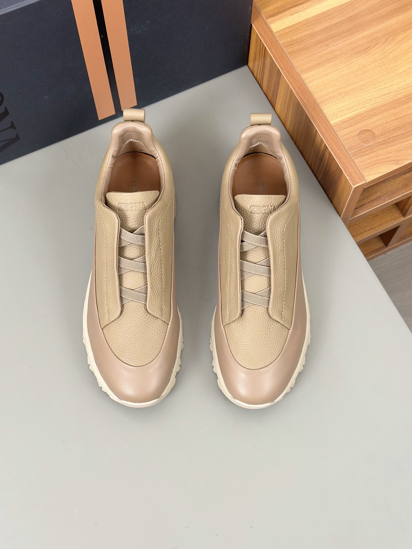 2024Nueva Serie ZEGNA Zegna Zapatos de los hombres de gamuza Triple StitchMonte zapatos casuales de 