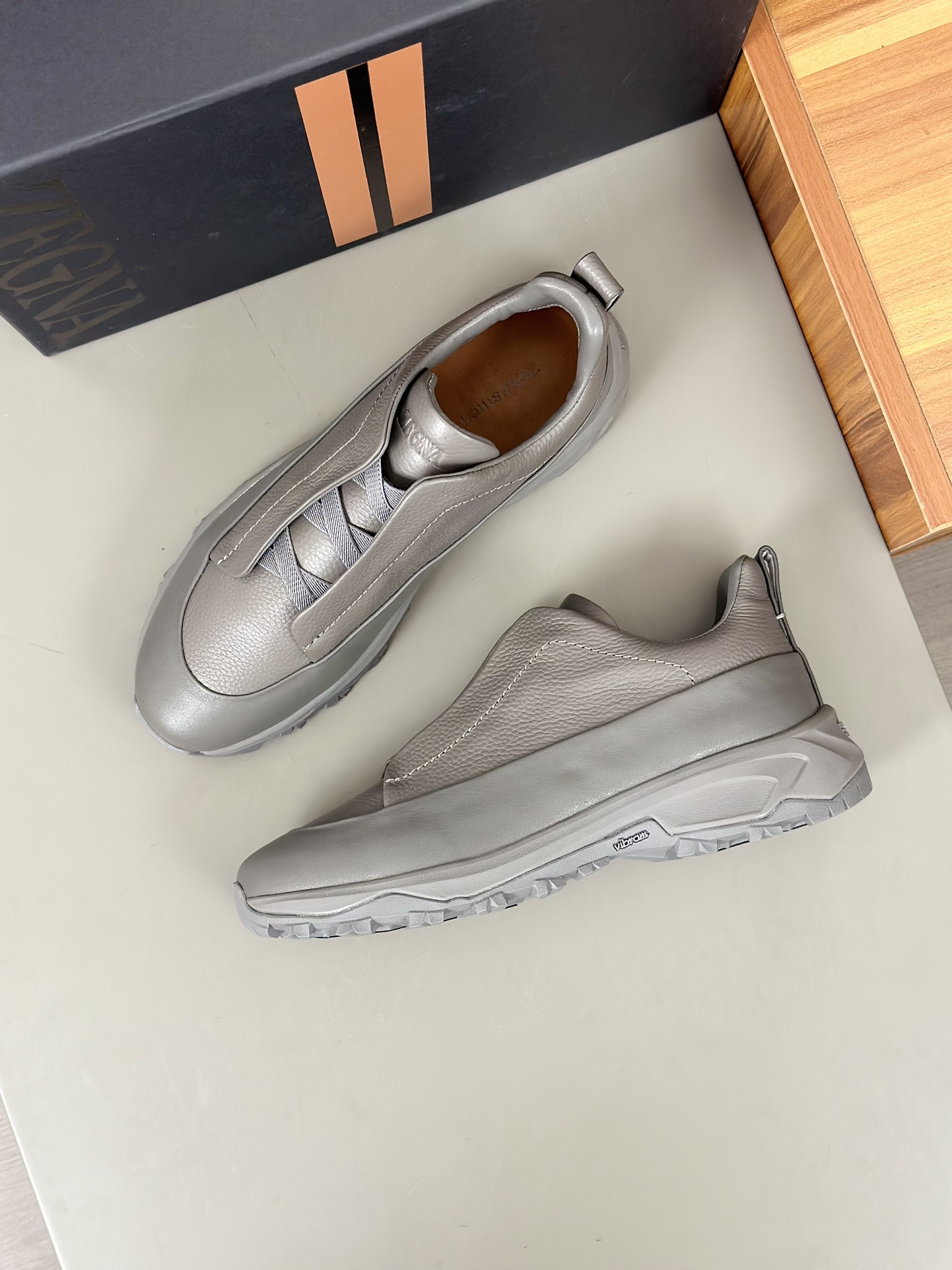 2024Nueva Serie ZEGNA Zegna Zapatos de los hombres de gamuza Triple StitchMonte zapatos casuales de 