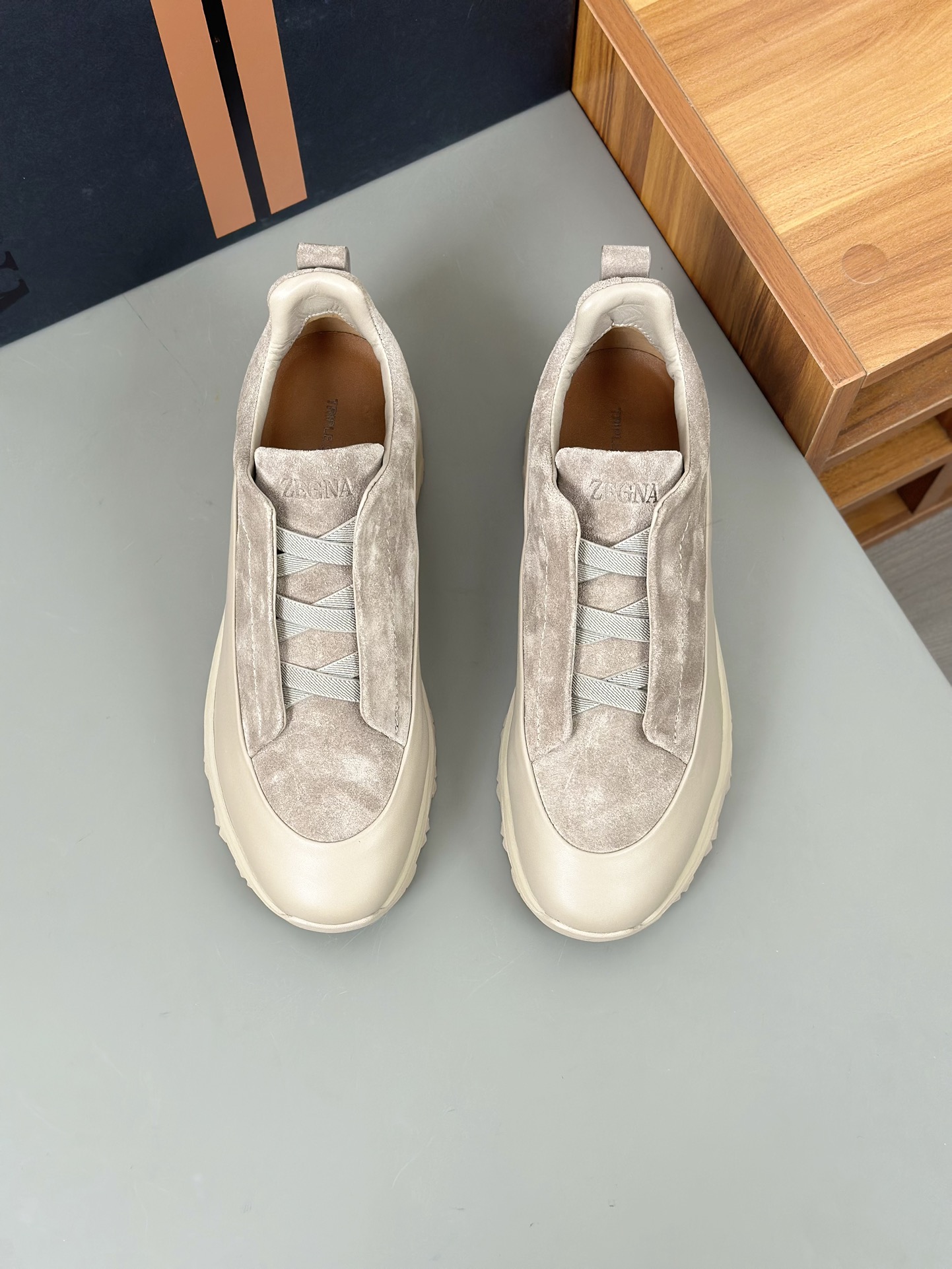 2024Nueva Serie ZEGNA Zegna Zapatos de los hombres de gamuza Triple StitchMonte zapatos casuales de 