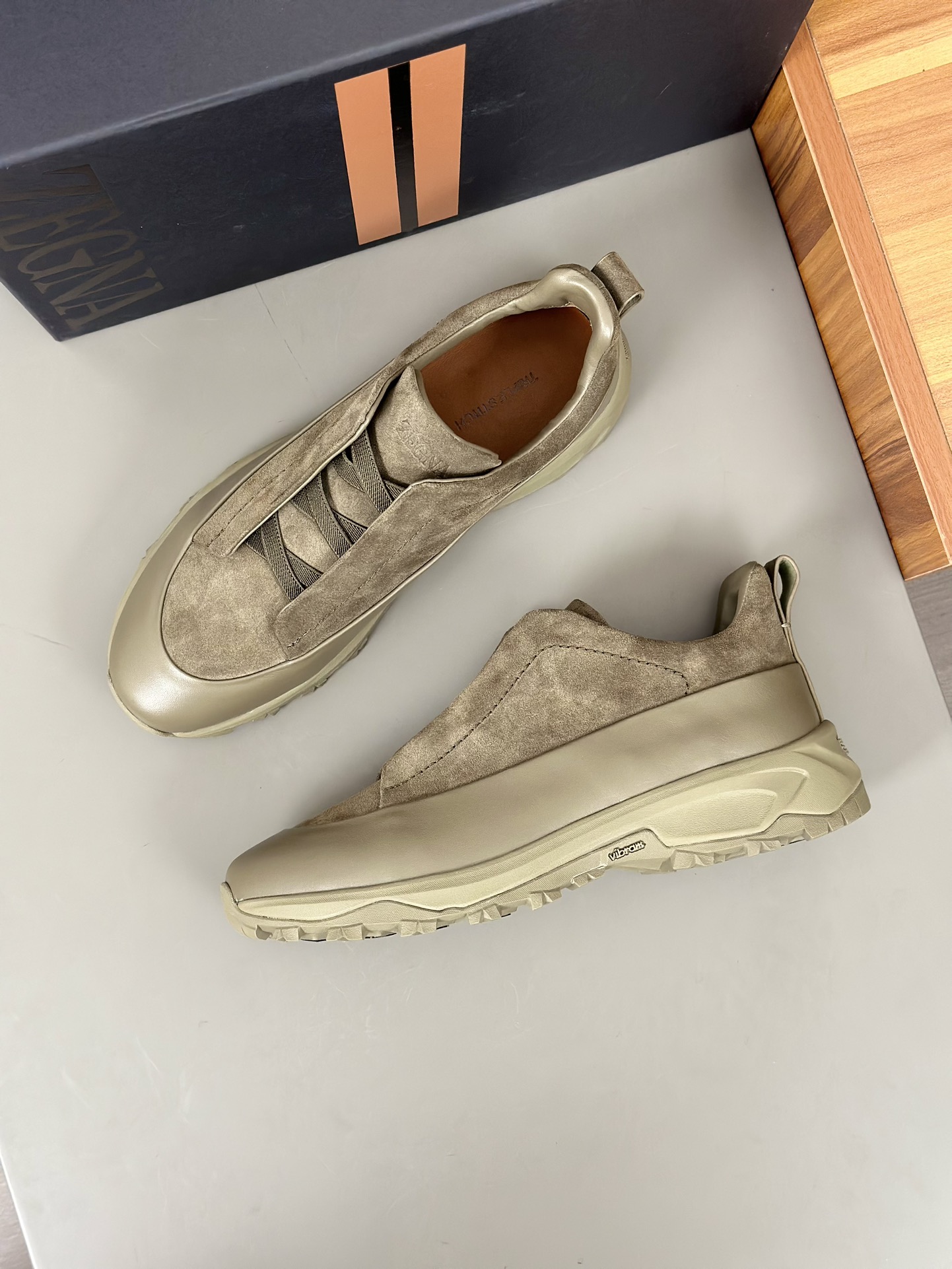 2024Nueva Serie ZEGNA Zegna Zapatos de los hombres de gamuza Triple StitchMonte zapatos casuales de 
