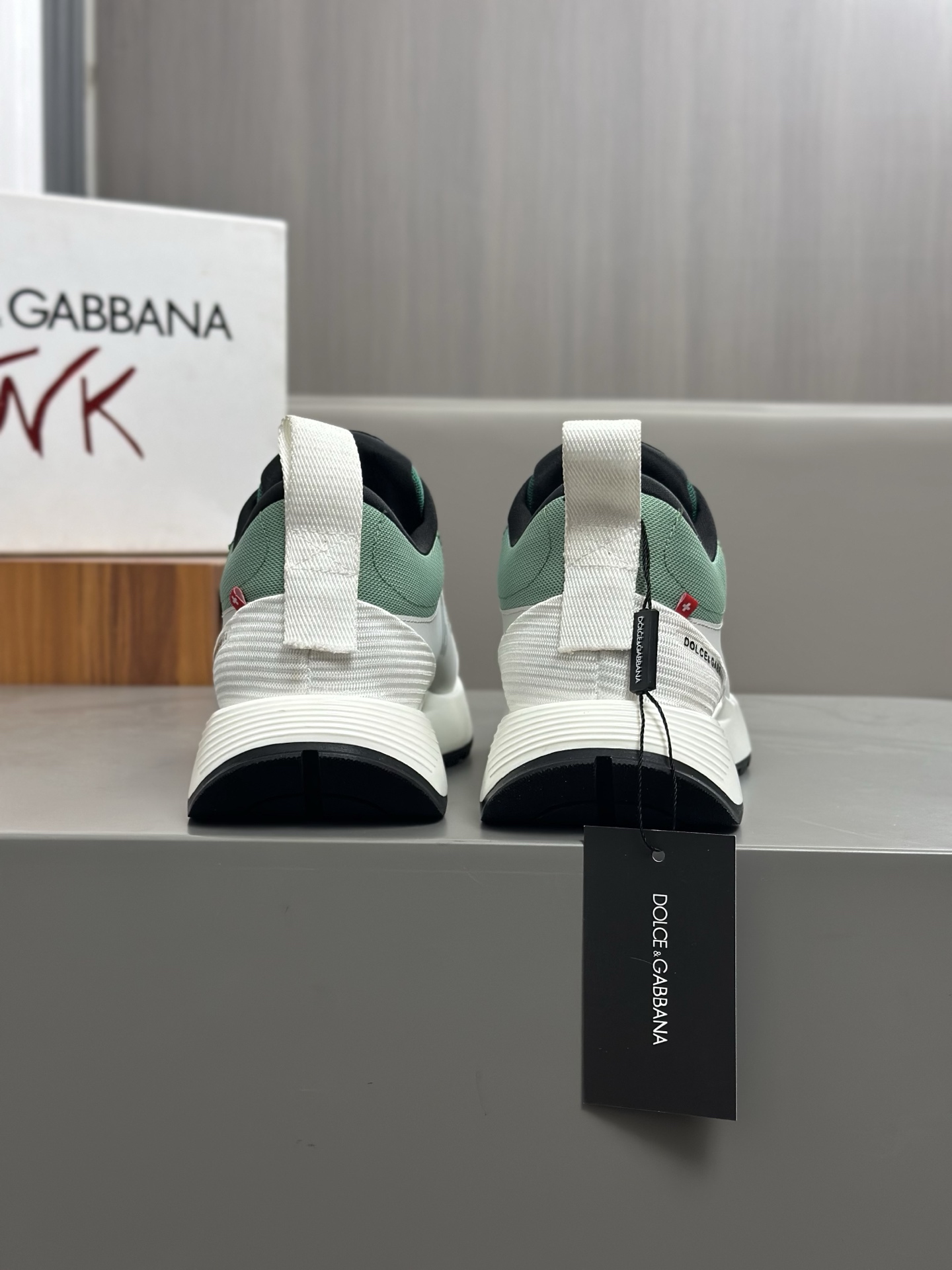 --Nuevo--Dolce&Gabbana--DG de gama alta de los hombres zapatos deportivo-casual. Mostrador superior 