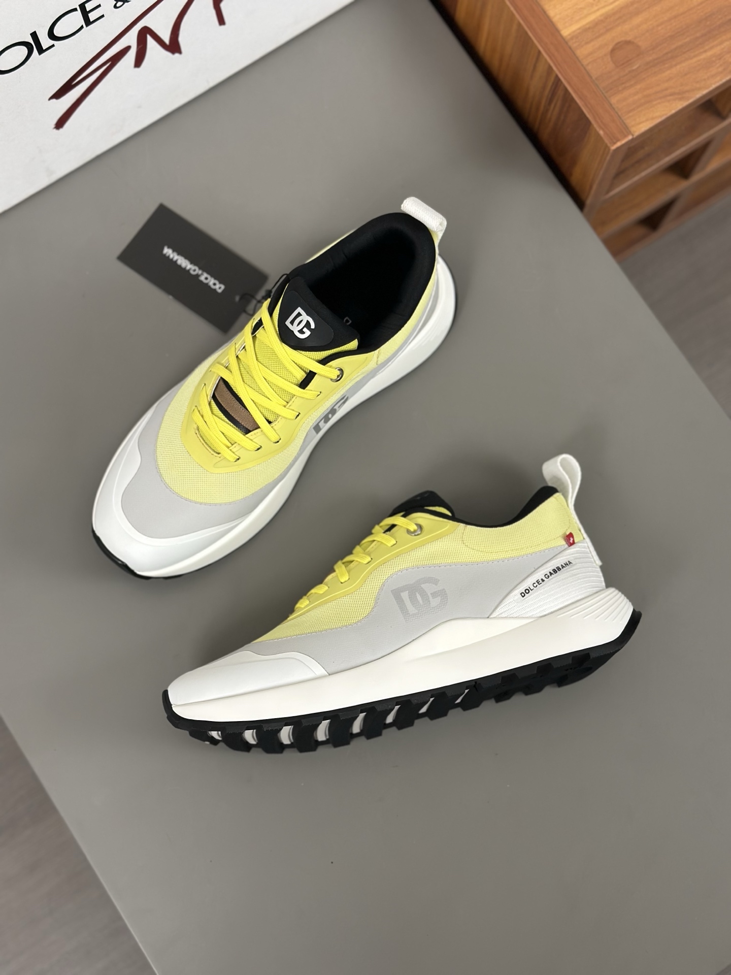--Nuevo--Dolce&Gabbana--DG de gama alta de los hombres zapatos deportivo-casual. Mostrador superior 