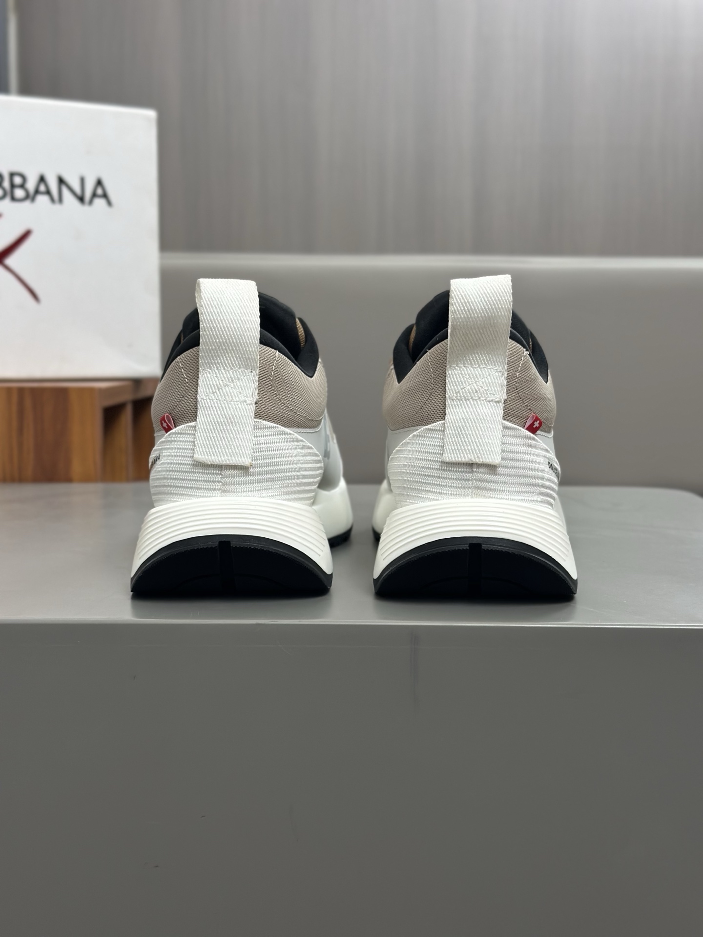 --Nuevo--Dolce&Gabbana--DG de gama alta de los hombres zapatos deportivo-casual. Mostrador superior 