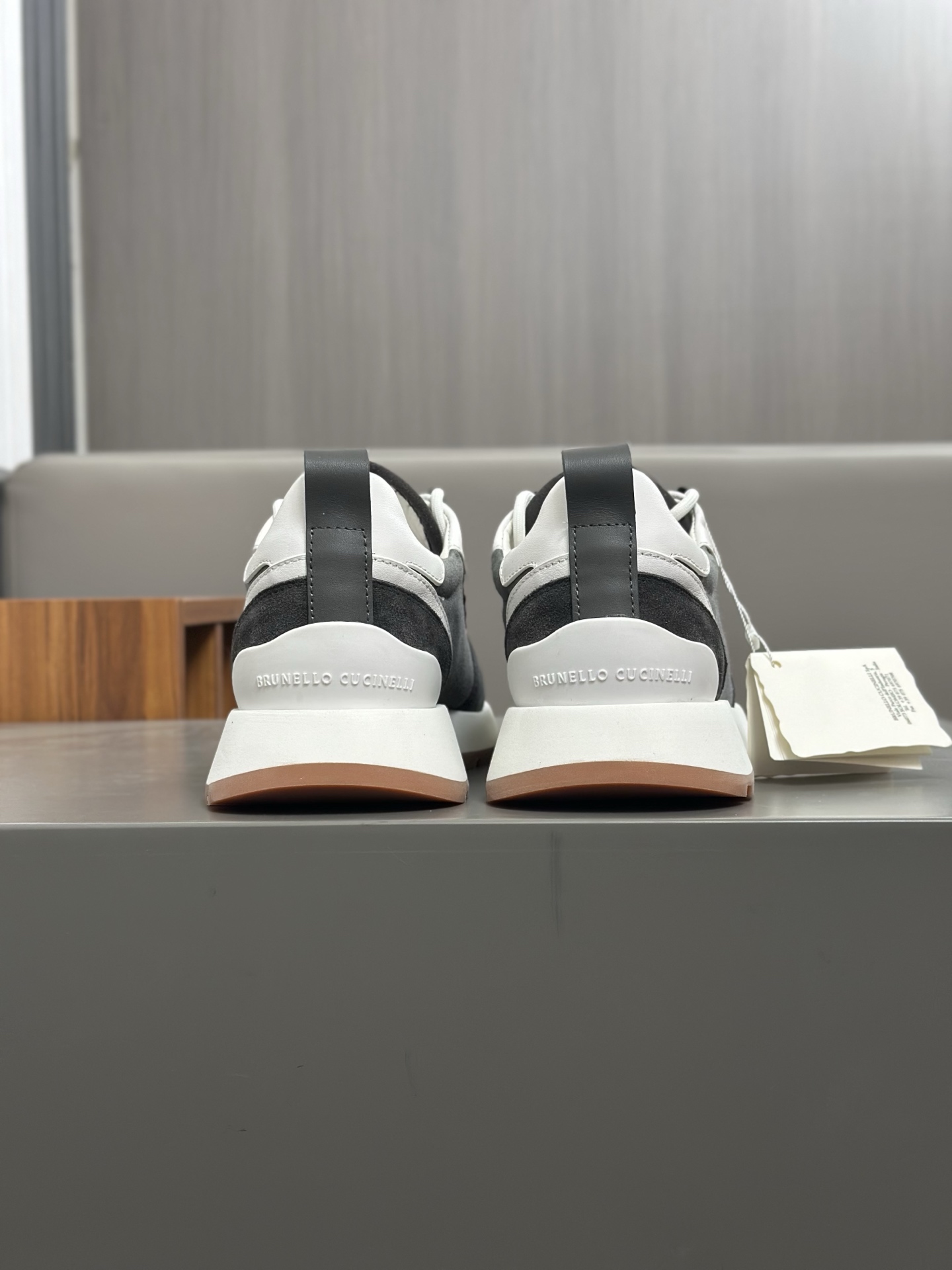 Brunello Cucinelli 2025 ss primavera y verano nuevos zapatos de los hombres a que se refiere (BC) Es
