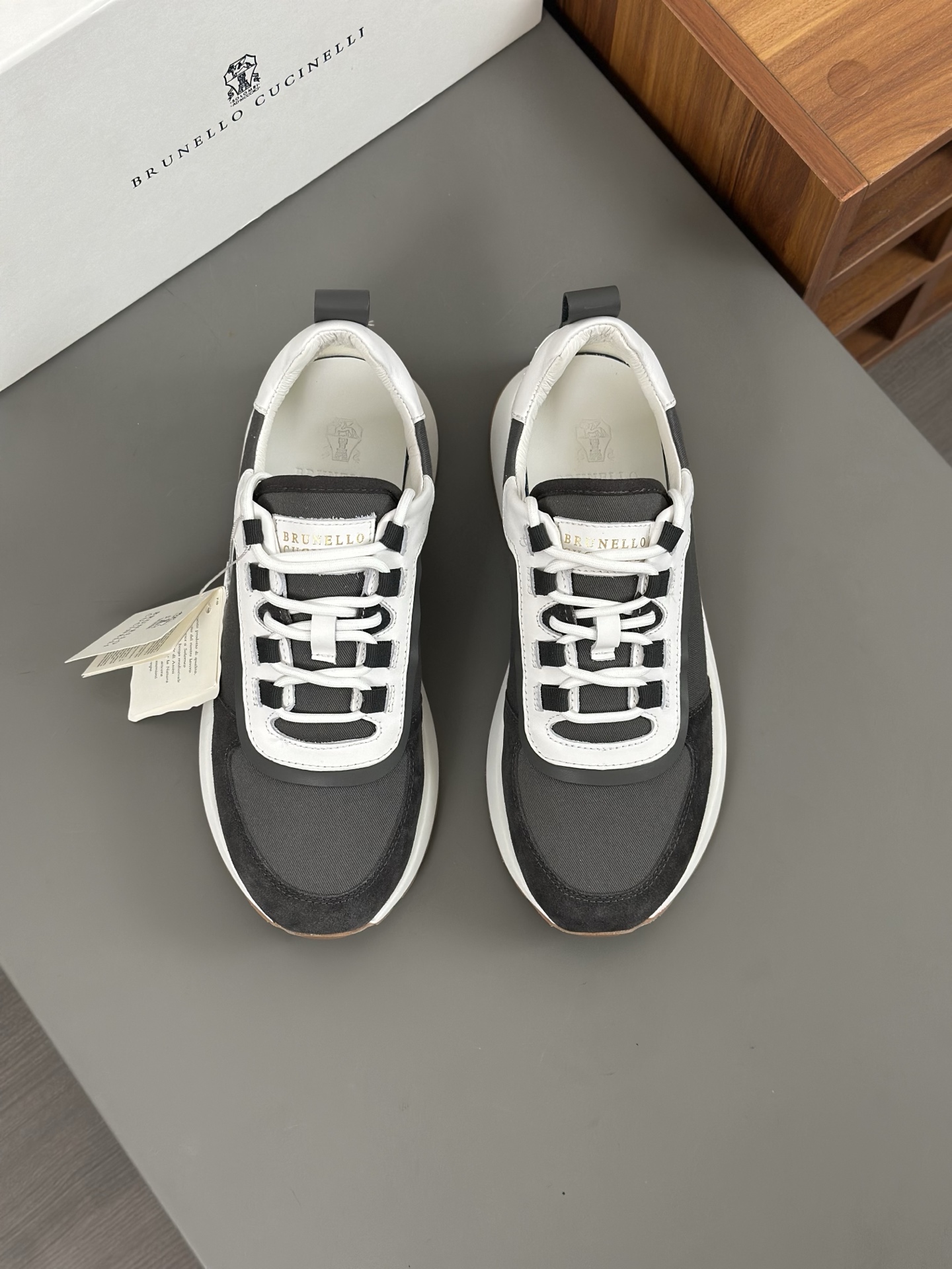 Brunello Cucinelli 2025 ss primavera y verano nuevos zapatos de los hombres a que se refiere (BC) Es