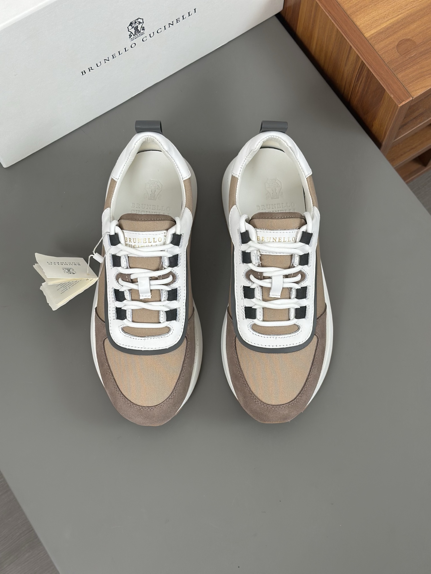 Brunello Cucinelli 2025 ss primavera y verano nuevos zapatos de los hombres a que se refiere (BC) Es