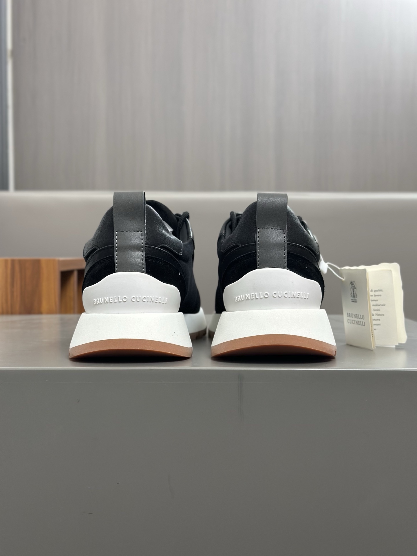 Brunello Cucinelli 2025 ss primavera y verano nuevos zapatos de los hombres a que se refiere (BC) Es