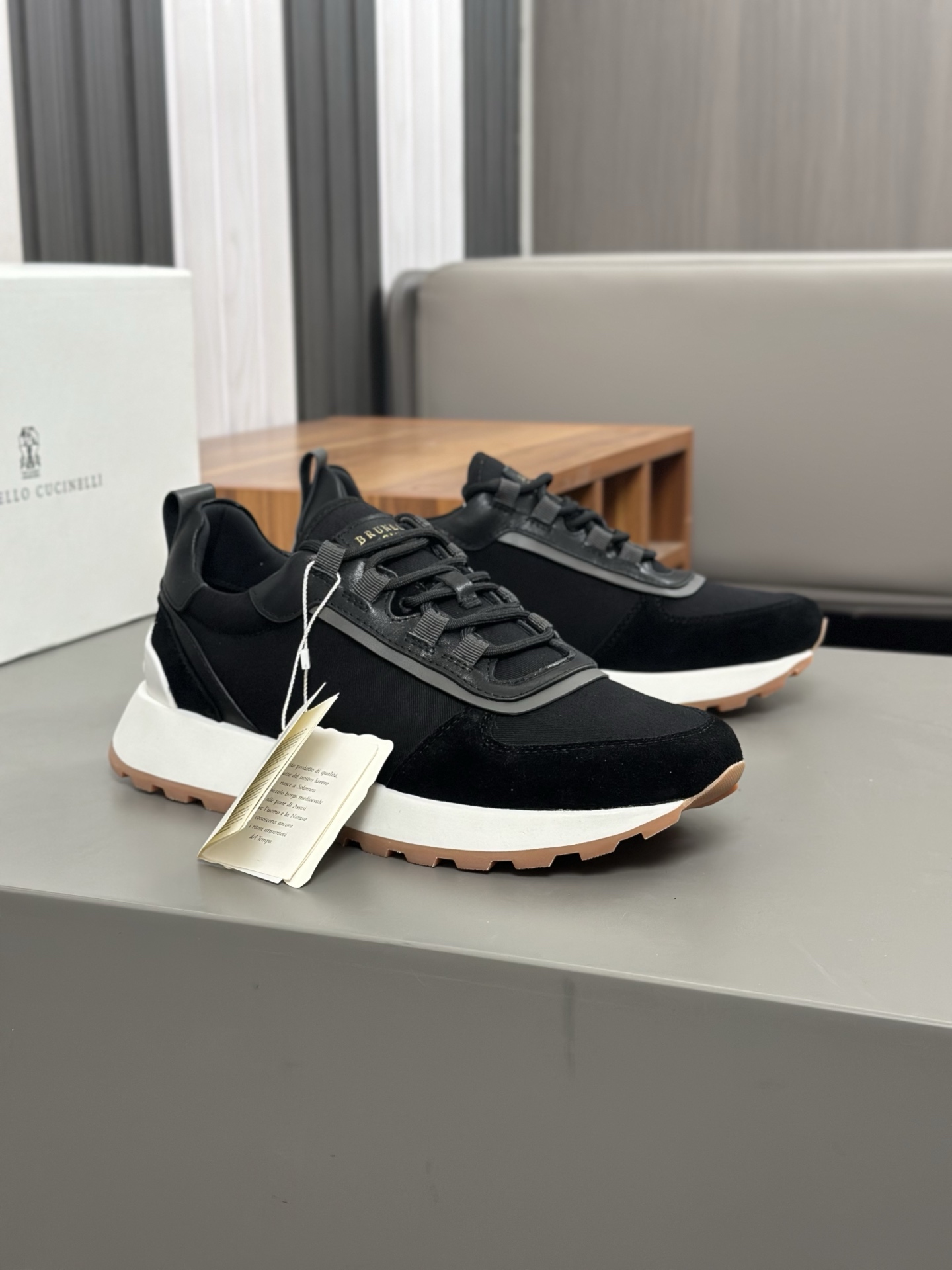 Brunello Cucinelli 2025 ss primavera y verano nuevos zapatos de los hombres a que se refiere (BC) Es