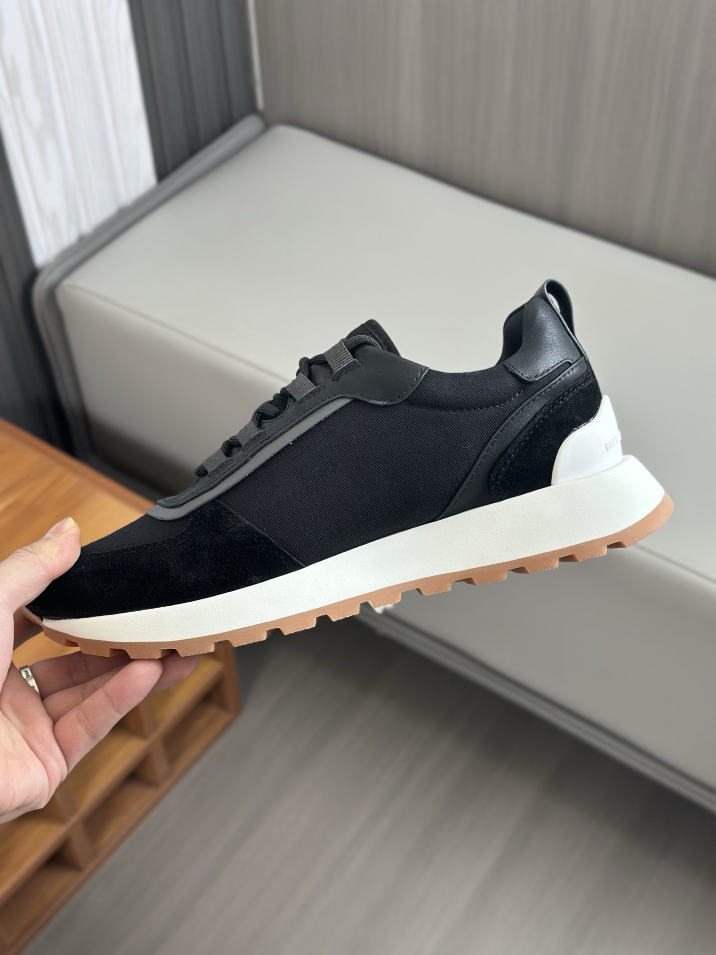 Brunello Cucinelli 2025 ss primavera y verano nuevos zapatos de los hombres a que se refiere (BC) Es