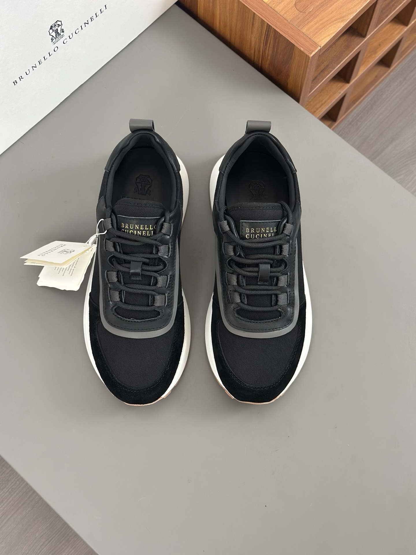 Brunello Cucinelli 2025 ss primavera y verano nuevos zapatos de los hombres a que se refiere (BC) Es