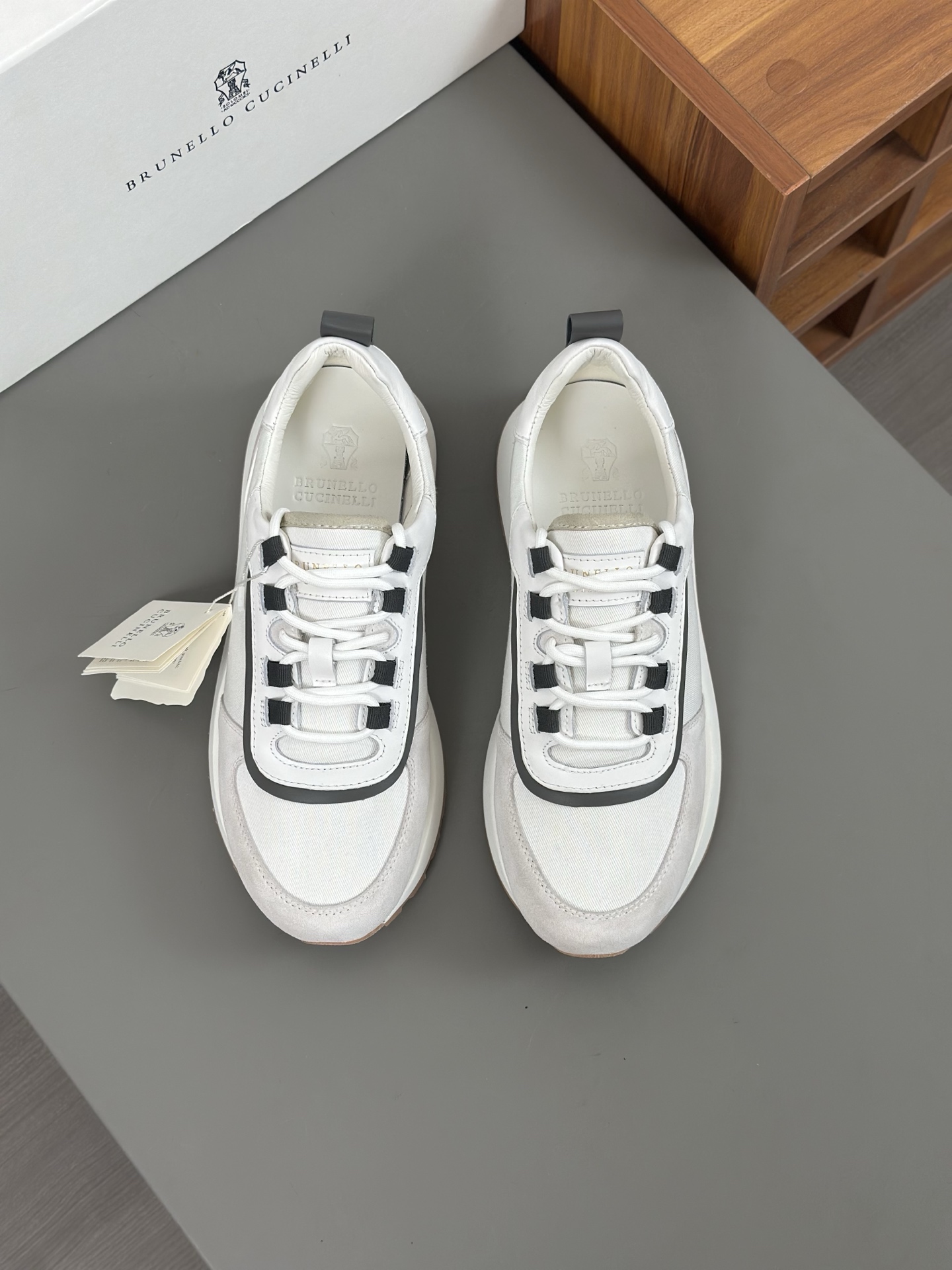 Brunello Cucinelli 2025 ss primavera y verano nuevos zapatos de los hombres a que se refiere (BC) Es