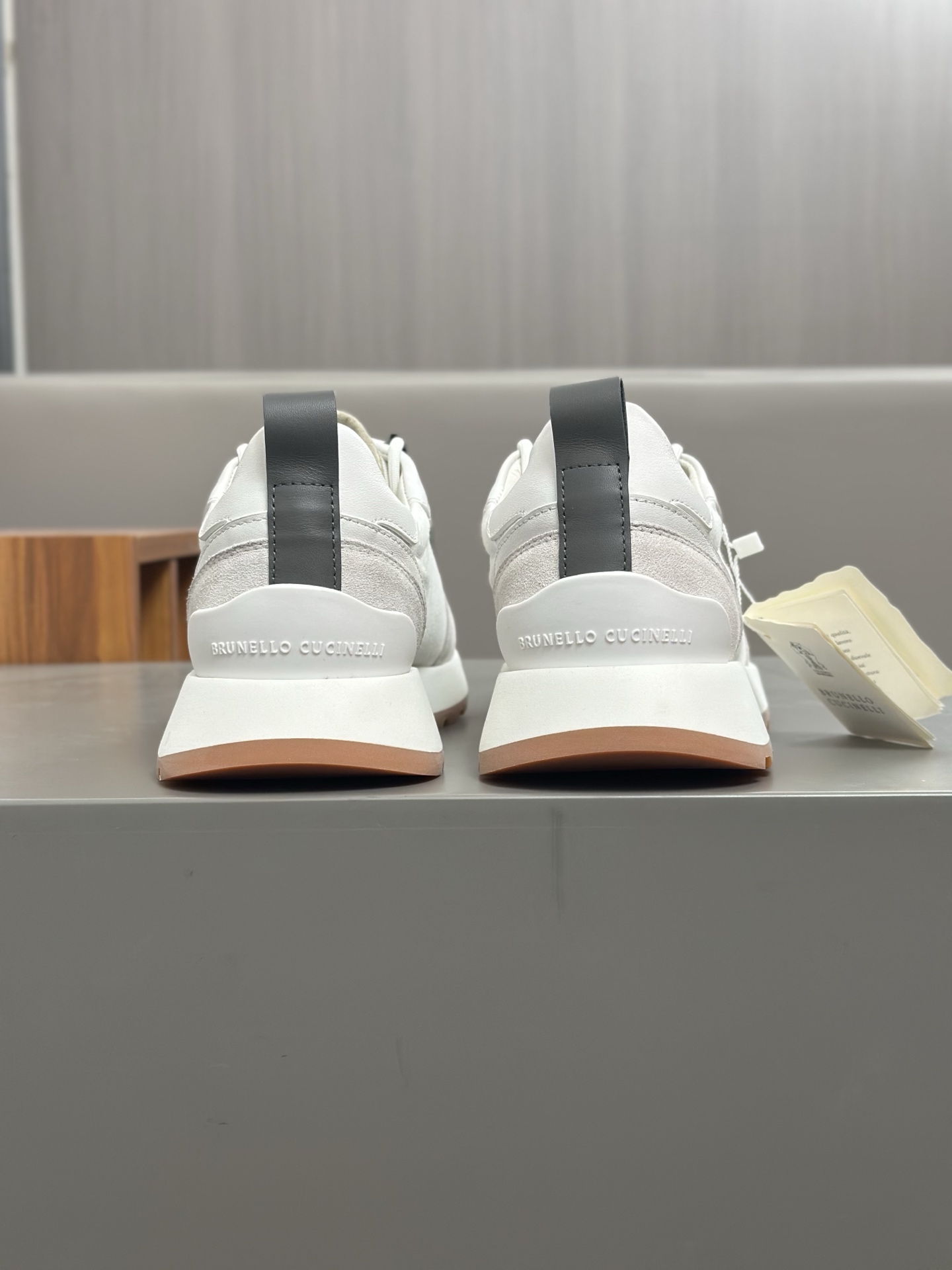 Brunello Cucinelli 2025 ss primavera y verano nuevos zapatos de los hombres a que se refiere (BC) Es