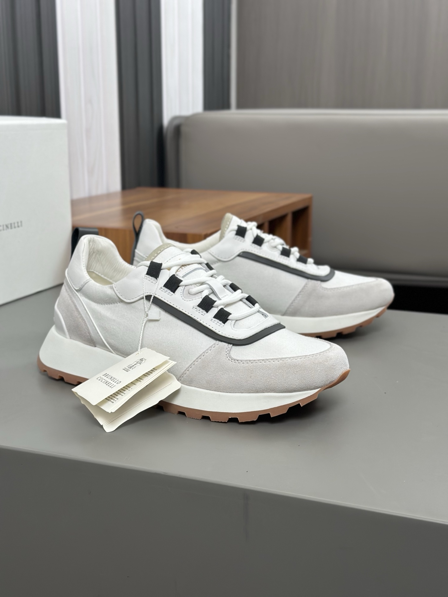 Brunello Cucinelli 2025 ss primavera y verano nuevos zapatos de los hombres a que se refiere (BC) Es