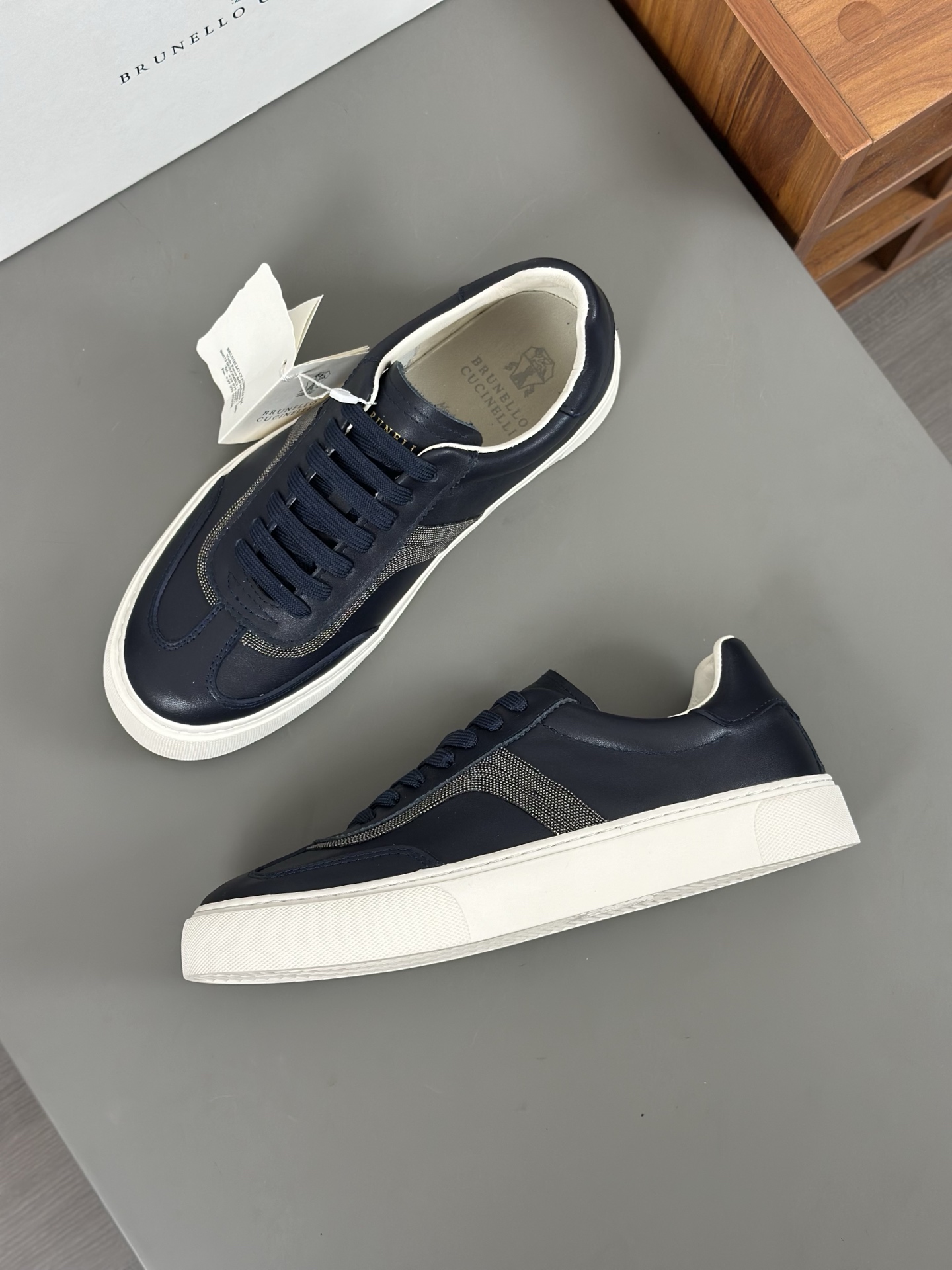 Brunello Cucinelli 2025 ss primavera y verano nuevos zapatos de los hombres a que se refiere (BC) Es
