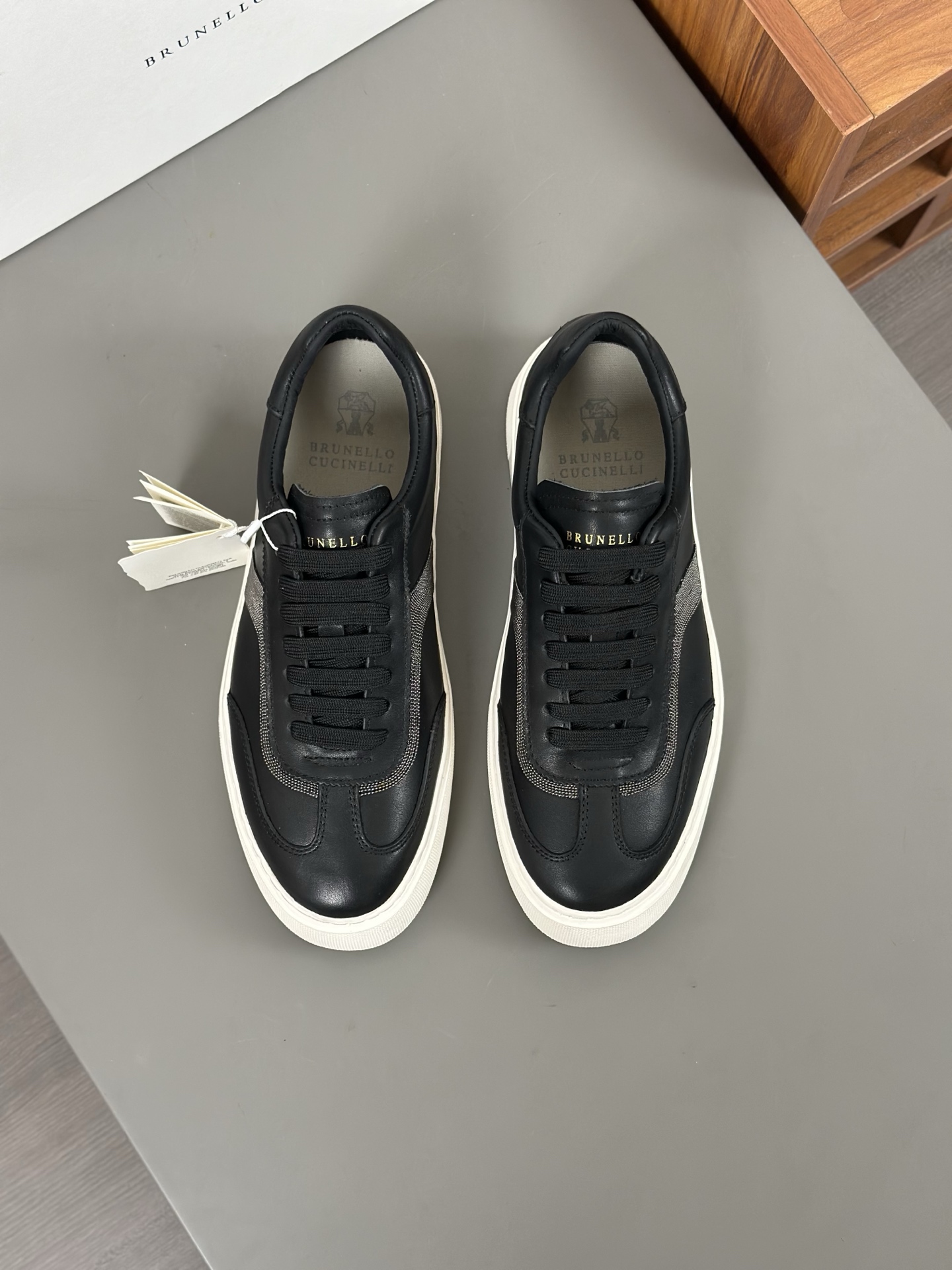 Brunello Cucinelli 2025 ss primavera y verano nuevos zapatos de los hombres a que se refiere (BC) Es