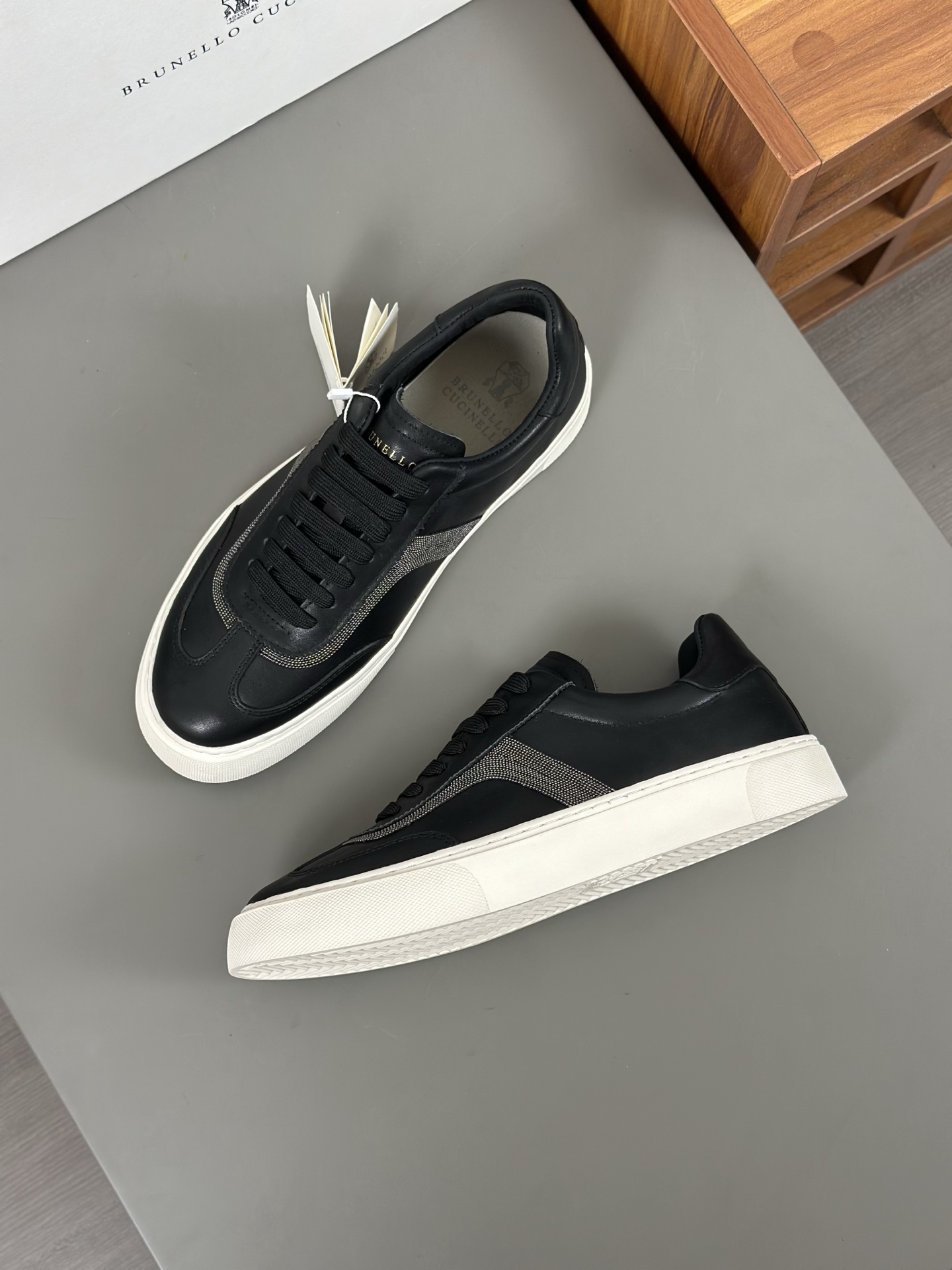 Brunello Cucinelli 2025 ss primavera y verano nuevos zapatos de los hombres a que se refiere (BC) Es