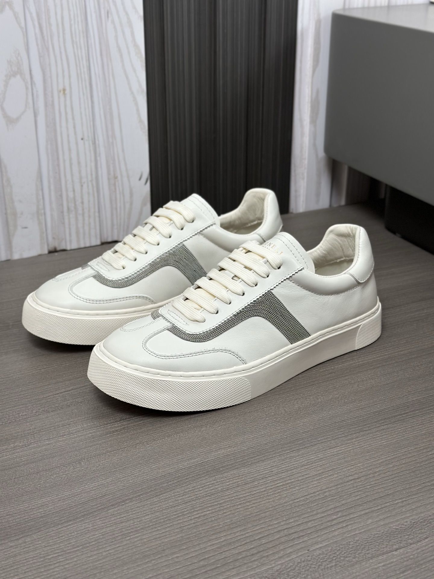 Brunello Cucinelli 2025 ss primavera y verano nuevos zapatos de los hombres a que se refiere (BC) Es