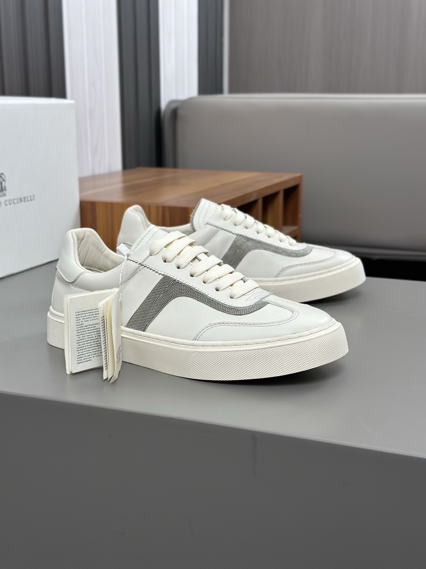 Brunello Cucinelli 2025 ss primavera y verano nuevos zapatos de los hombres a que se refiere (BC) Es