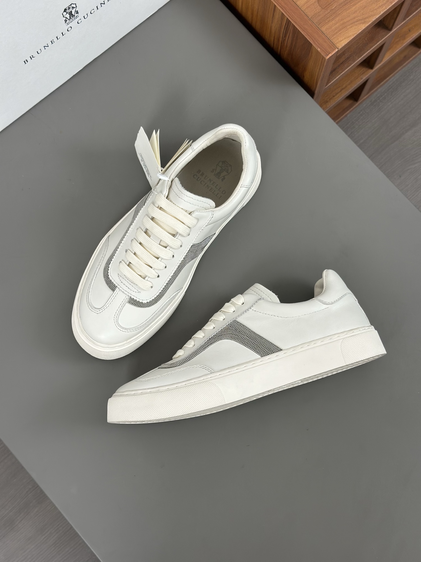 Brunello Cucinelli 2025 ss primavera y verano nuevos zapatos de los hombres a que se refiere (BC) Es