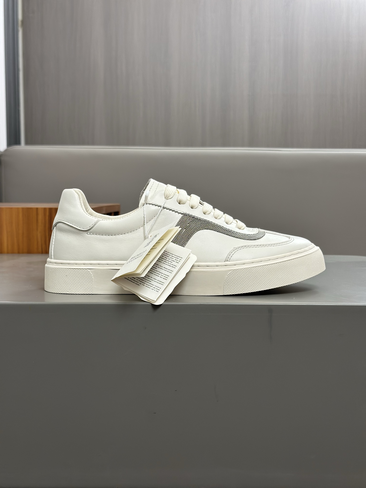 Brunello Cucinelli 2025 ss primavera y verano nuevos zapatos de los hombres a que se refiere (BC) Es