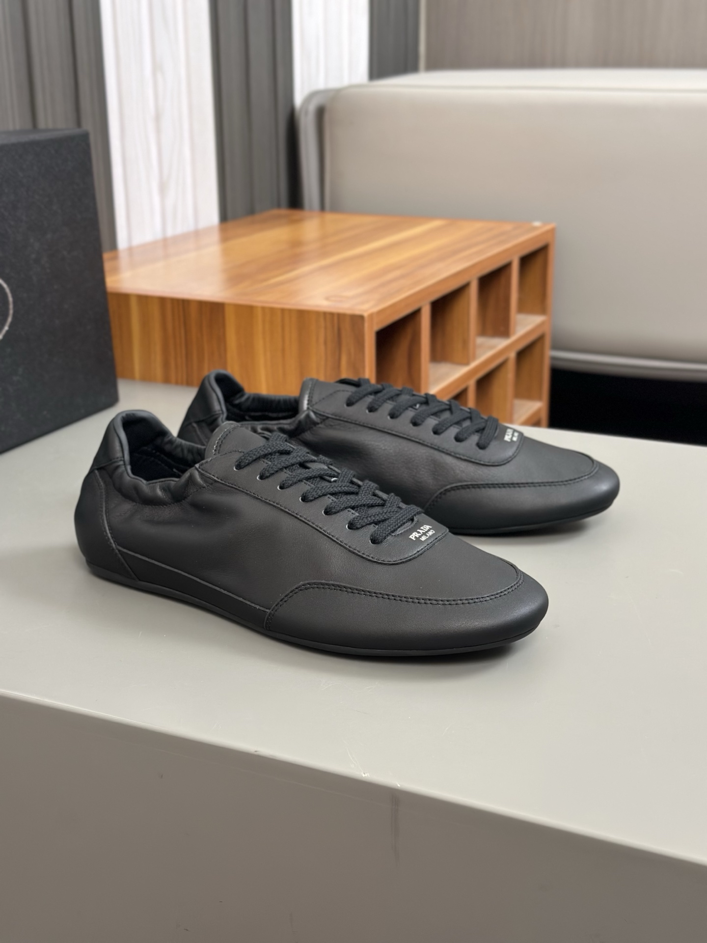 [PRADA] - Calidad de gama alta Original único - Parte superior: piel de becerro de gamuza, lona de m