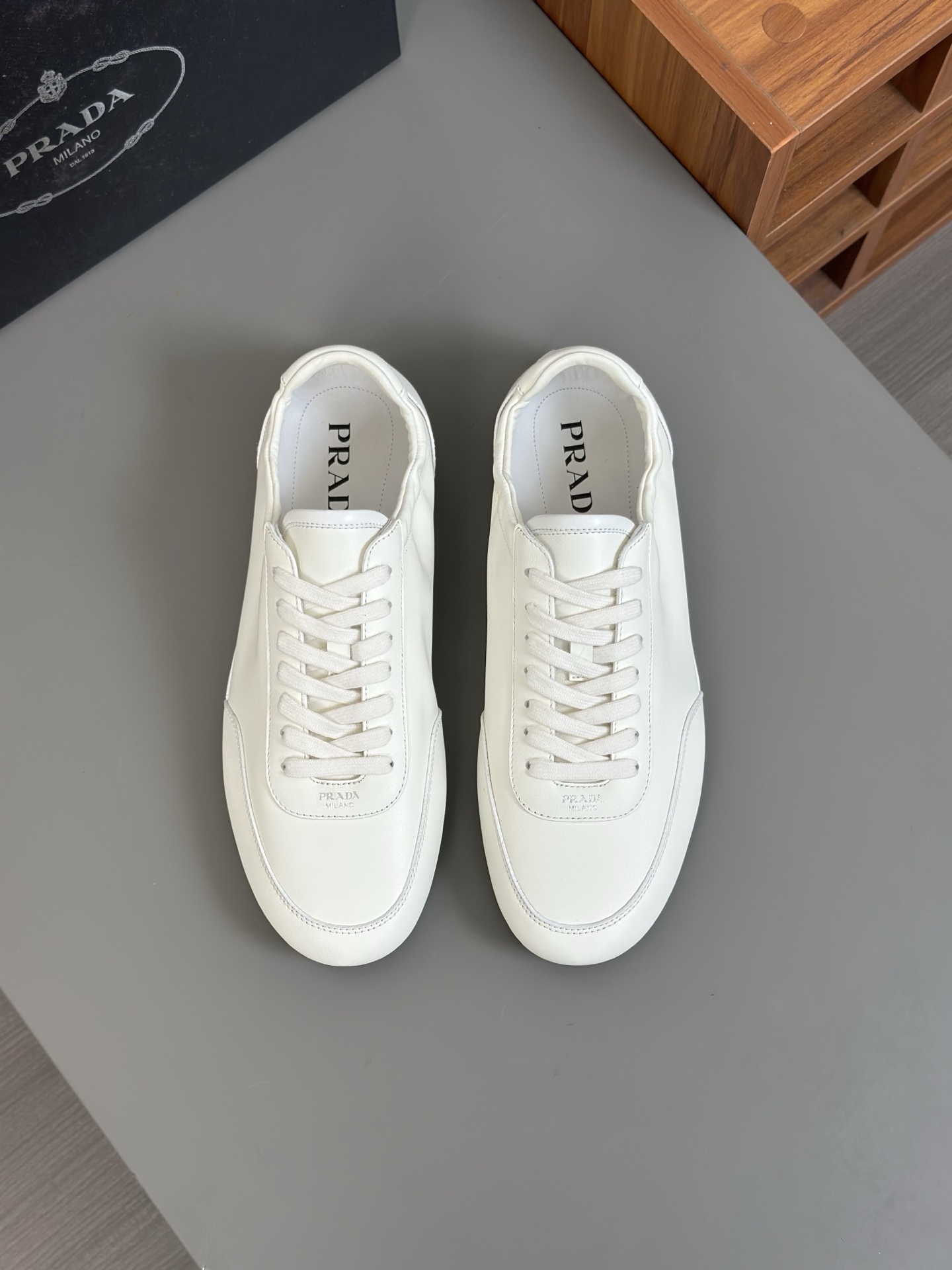 [PRADA] - Calidad de gama alta Original único - Parte superior: piel de becerro de gamuza, lona de m