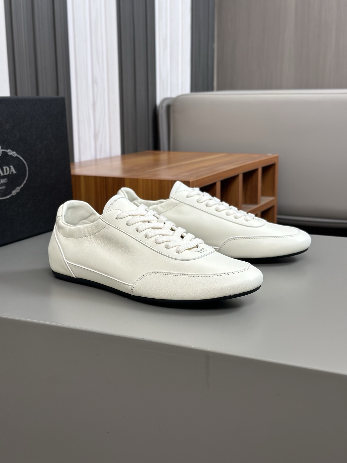 [PRADA] - Calidad de gama alta Original único - Parte superior: piel de becerro de gamuza, lona de m