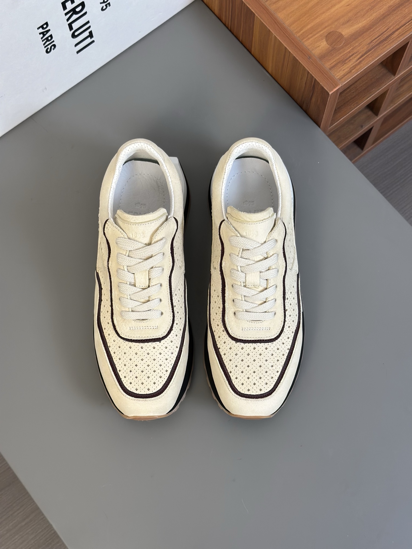 Nuevos zapatos Berluti Bruti para hombre Muy trabajados Puramente hechos a mano Este zapato excepcio