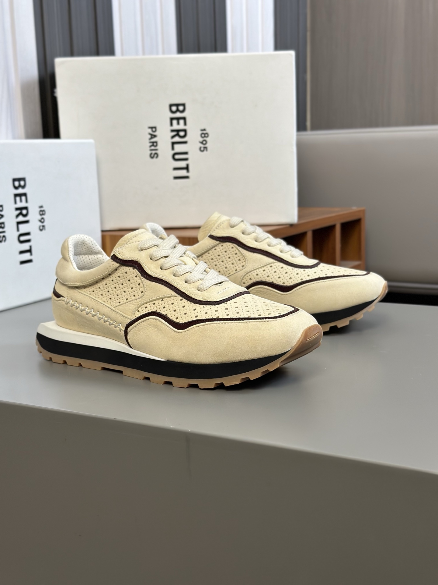 Nuevos zapatos Berluti Bruti para hombre Muy trabajados Puramente hechos a mano Este zapato excepcio