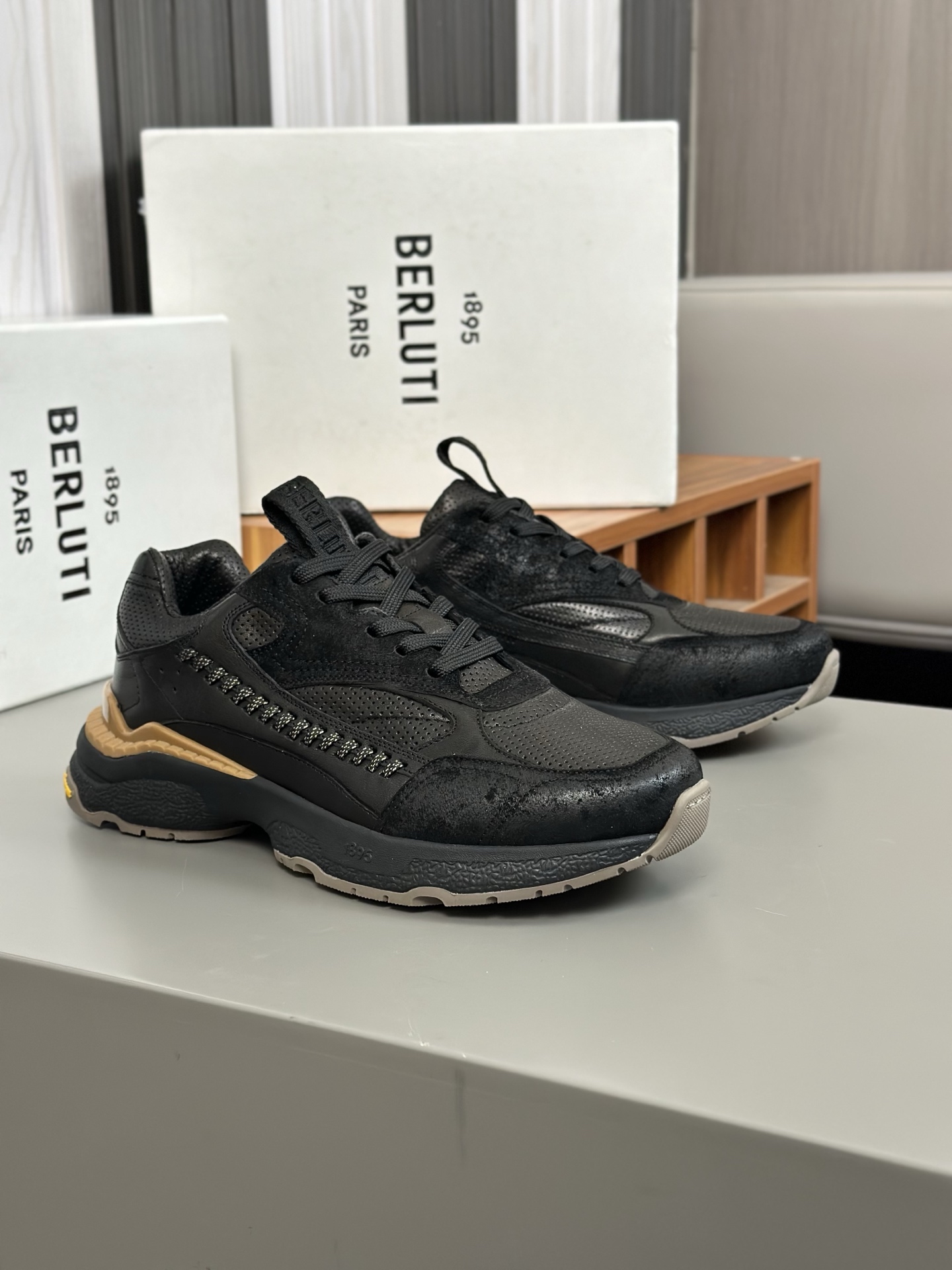 Nuevos zapatos Berluti Bruti para hombre Muy trabajados Puramente hechos a mano Este zapato excepcio