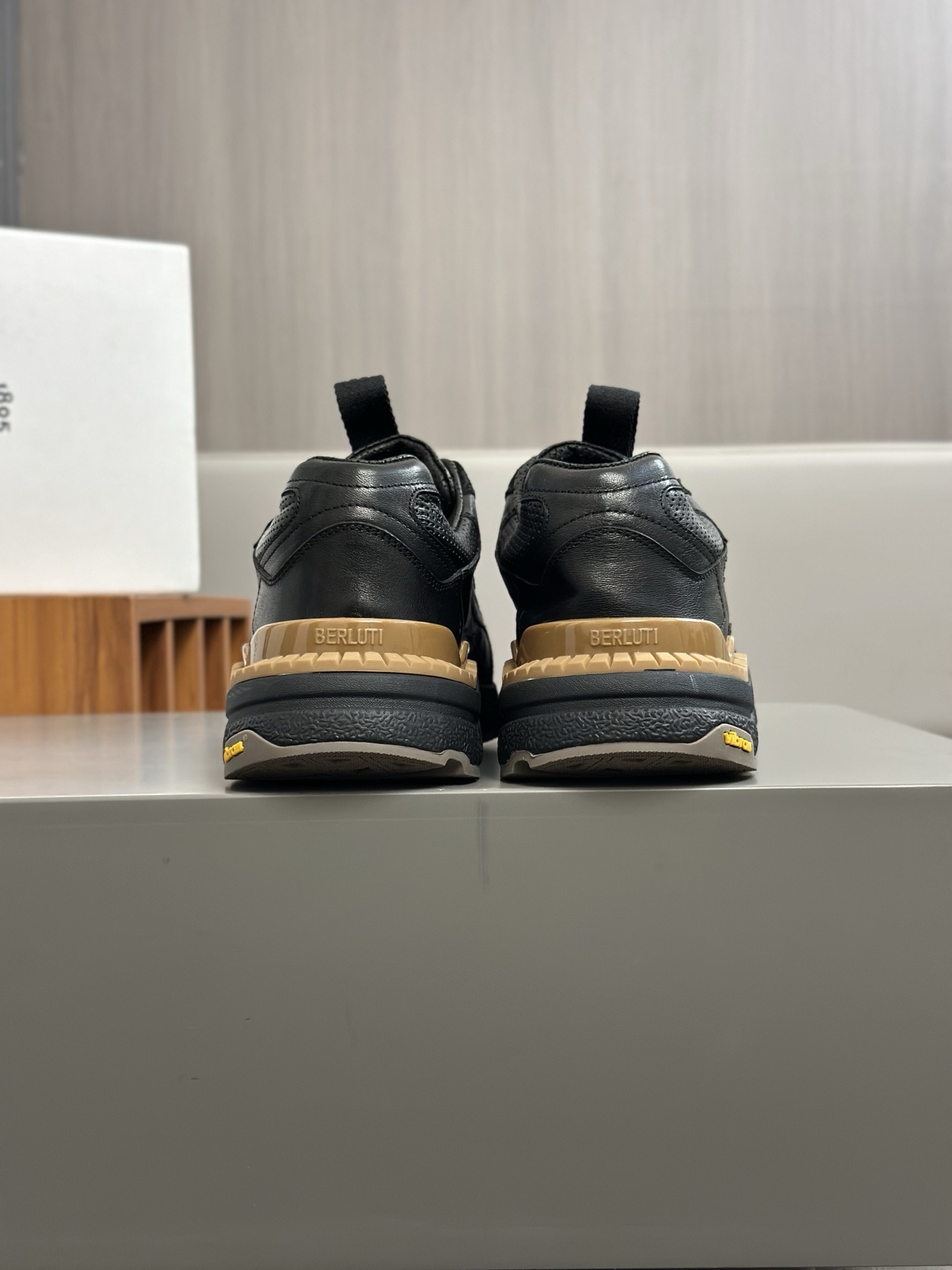 Nuevos zapatos Berluti Bruti para hombre Muy trabajados Puramente hechos a mano Este zapato excepcio