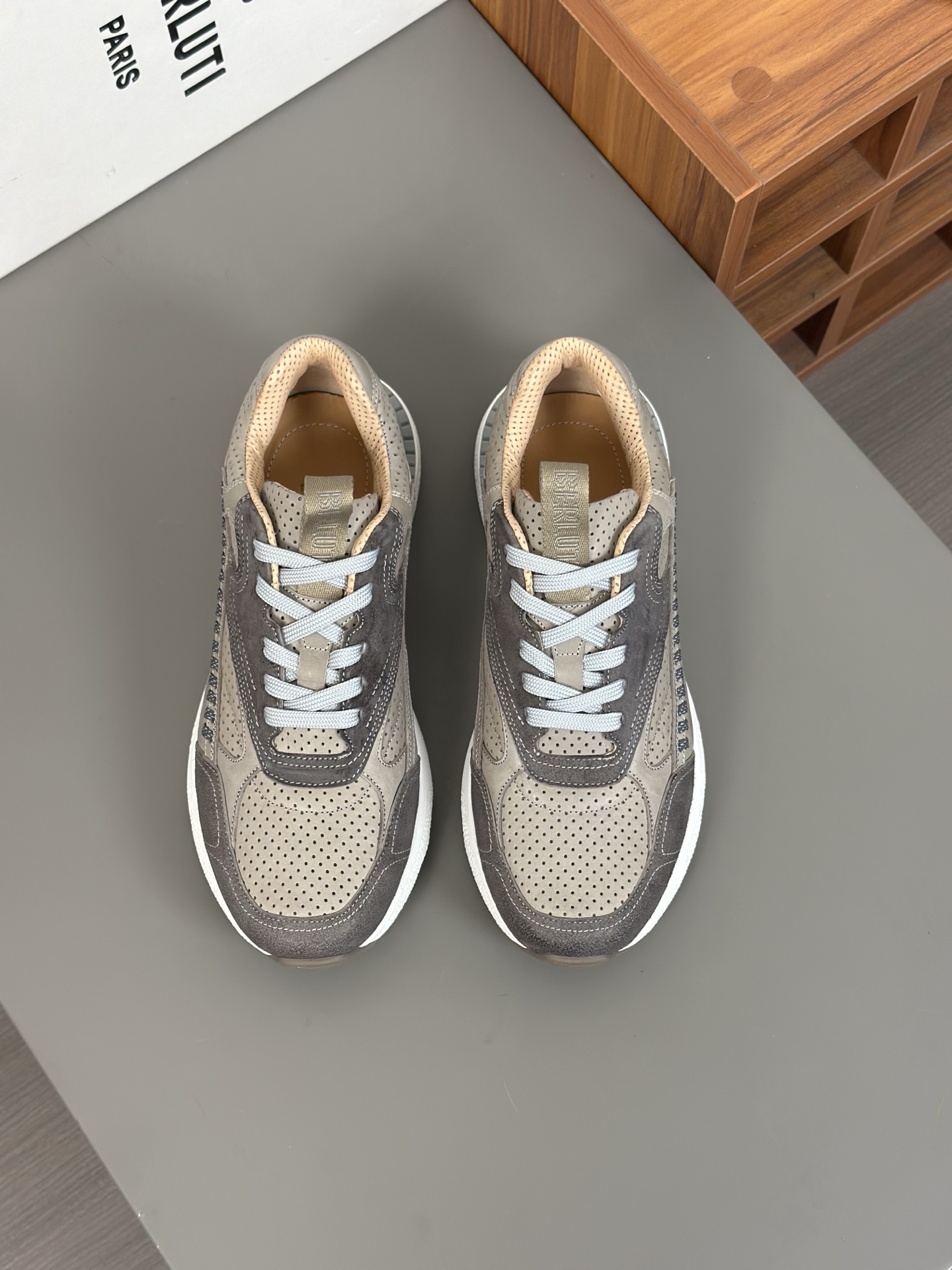 Nuevos zapatos Berluti Bruti para hombre Muy trabajados Puramente hechos a mano Este zapato excepcio