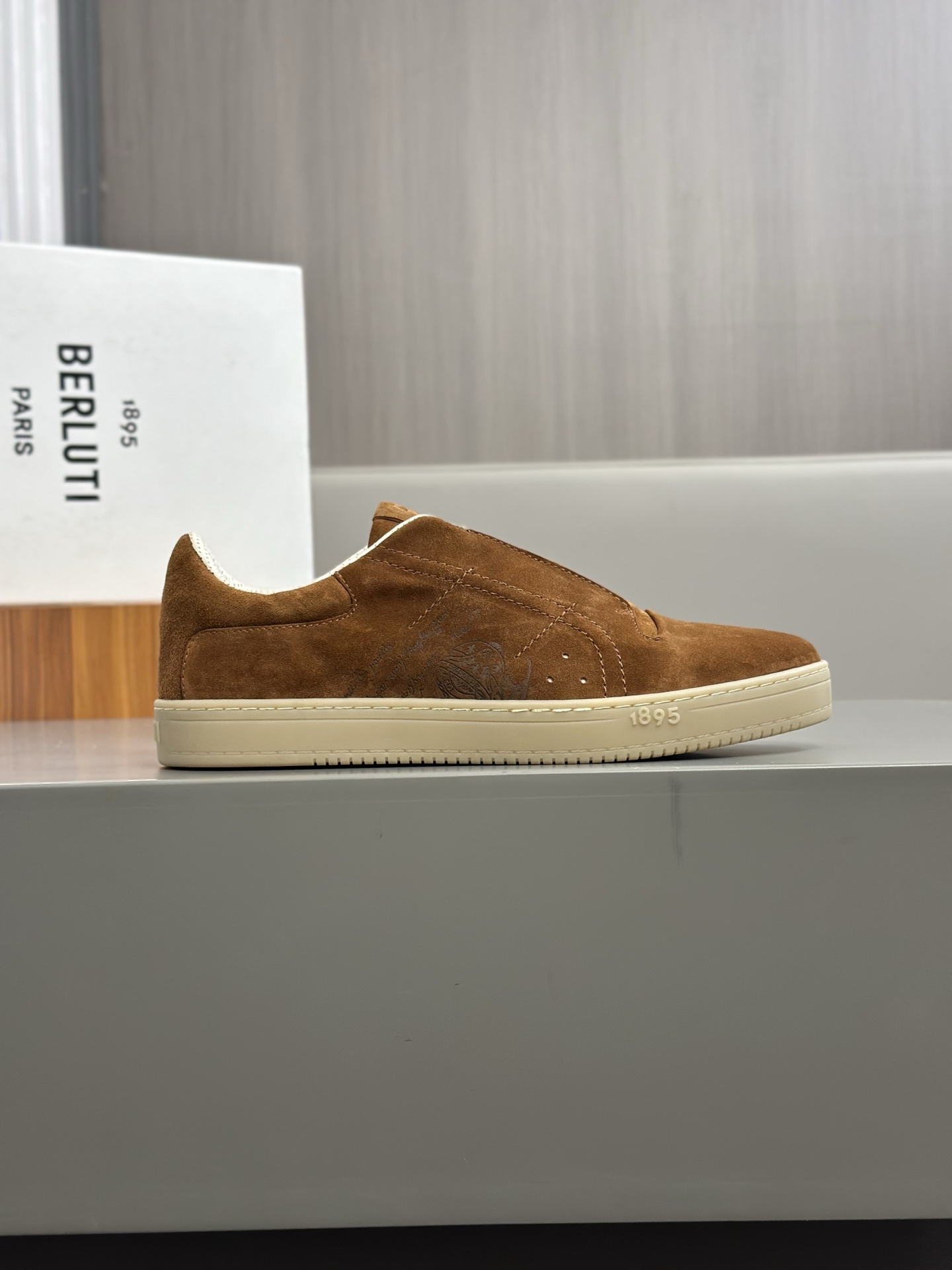 Nuevos zapatos Berluti Bruti para hombre Muy trabajados Puramente hechos a mano Este zapato excepcio