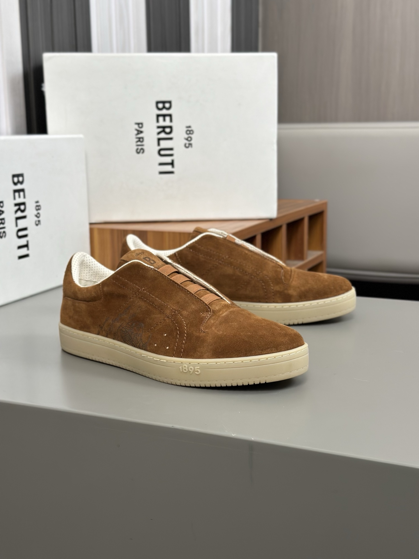 Nuevos zapatos Berluti Bruti para hombre Muy trabajados Puramente hechos a mano Este zapato excepcio