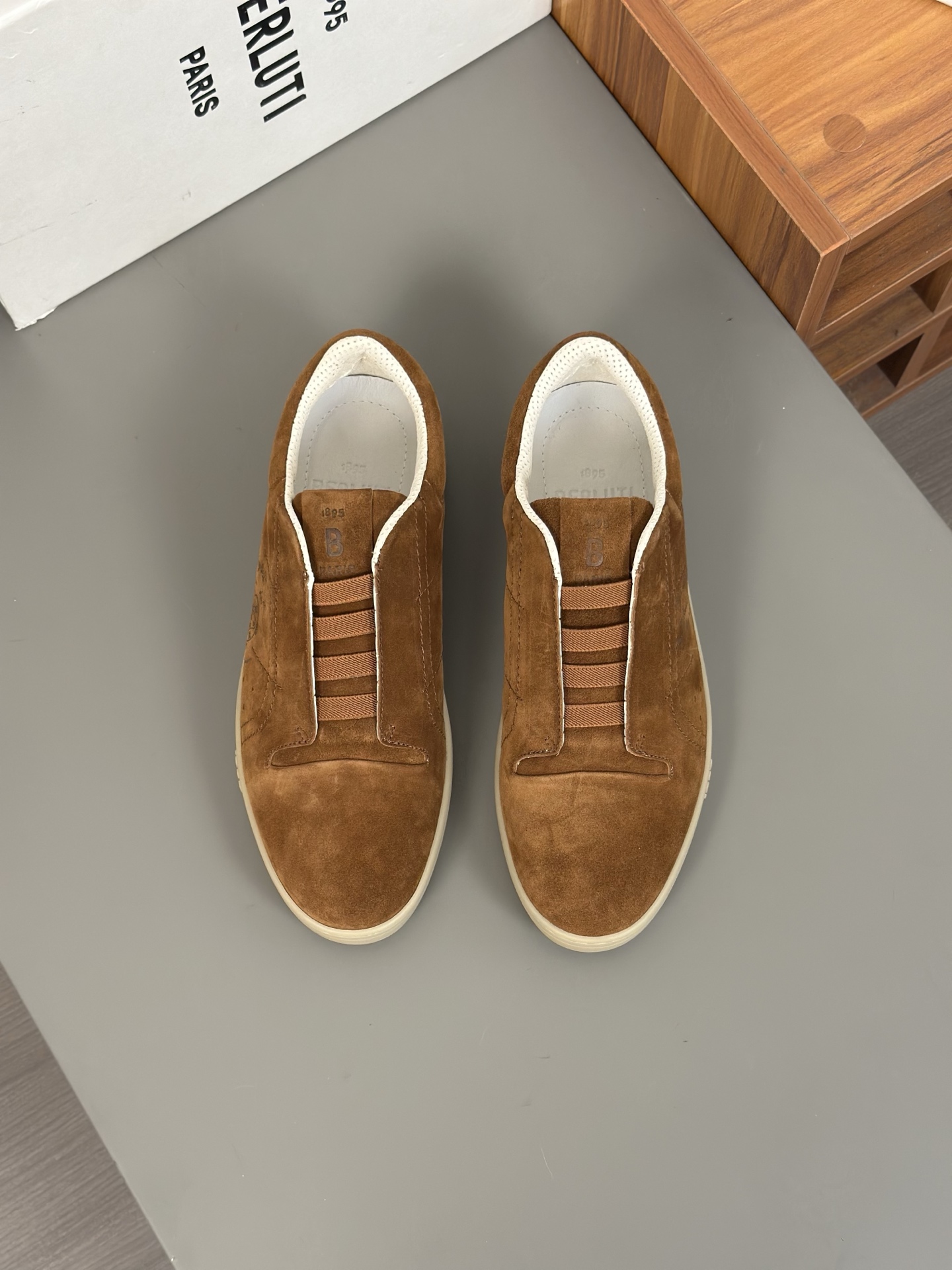 Nuevos zapatos Berluti Bruti para hombre Muy trabajados Puramente hechos a mano Este zapato excepcio