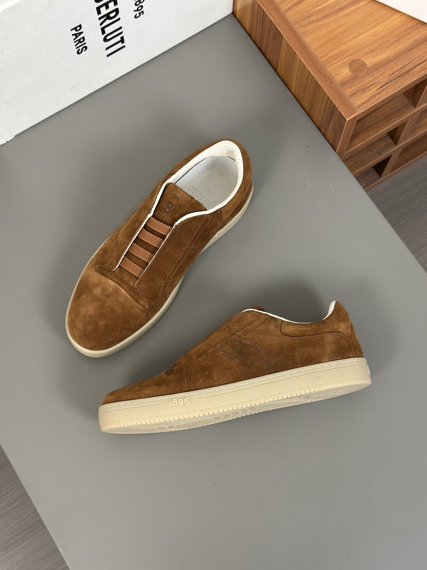 Nuevos zapatos Berluti Bruti para hombre Muy trabajados Puramente hechos a mano Este zapato excepcio